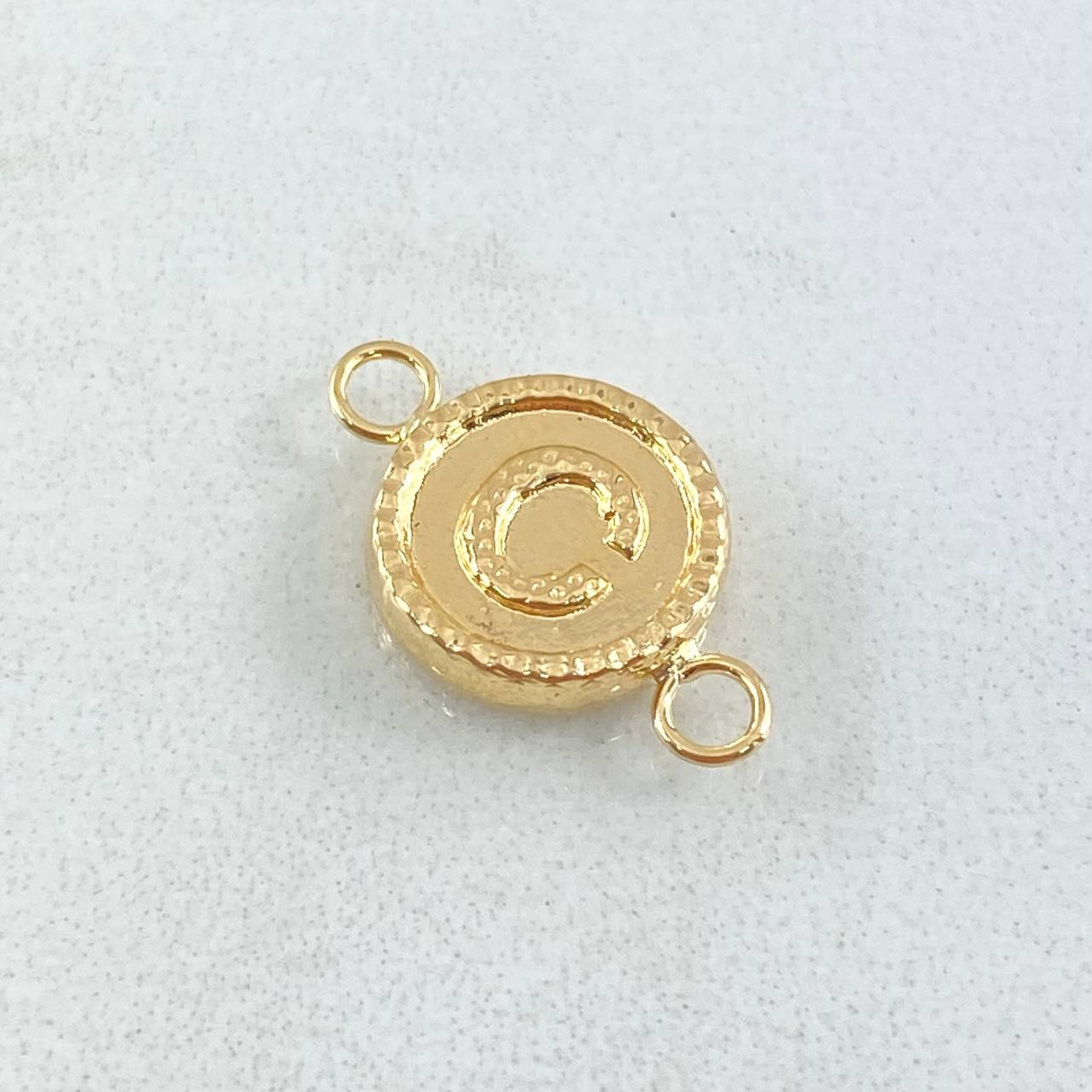 Charm Letter C 0.75gr / 1.7cm / 18K Gold