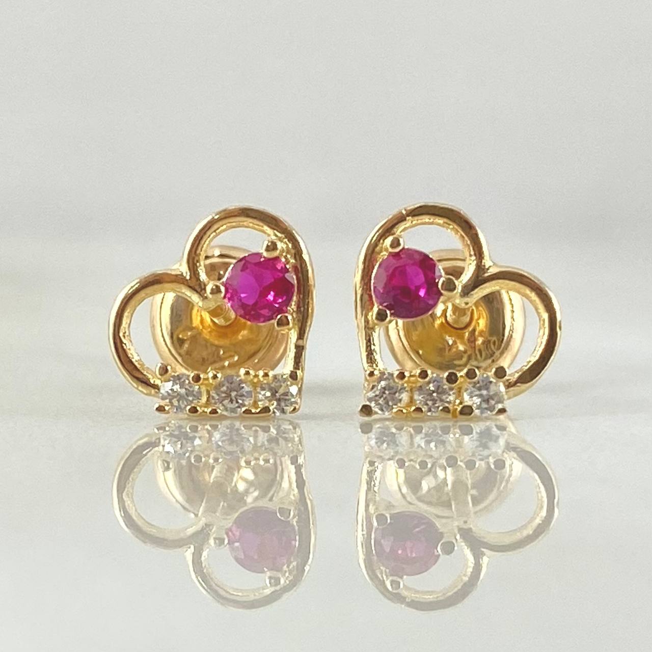 Stud Earrings Heart Silhouette 0.95gr / 0.3in (0.8cm) / 18K Gold