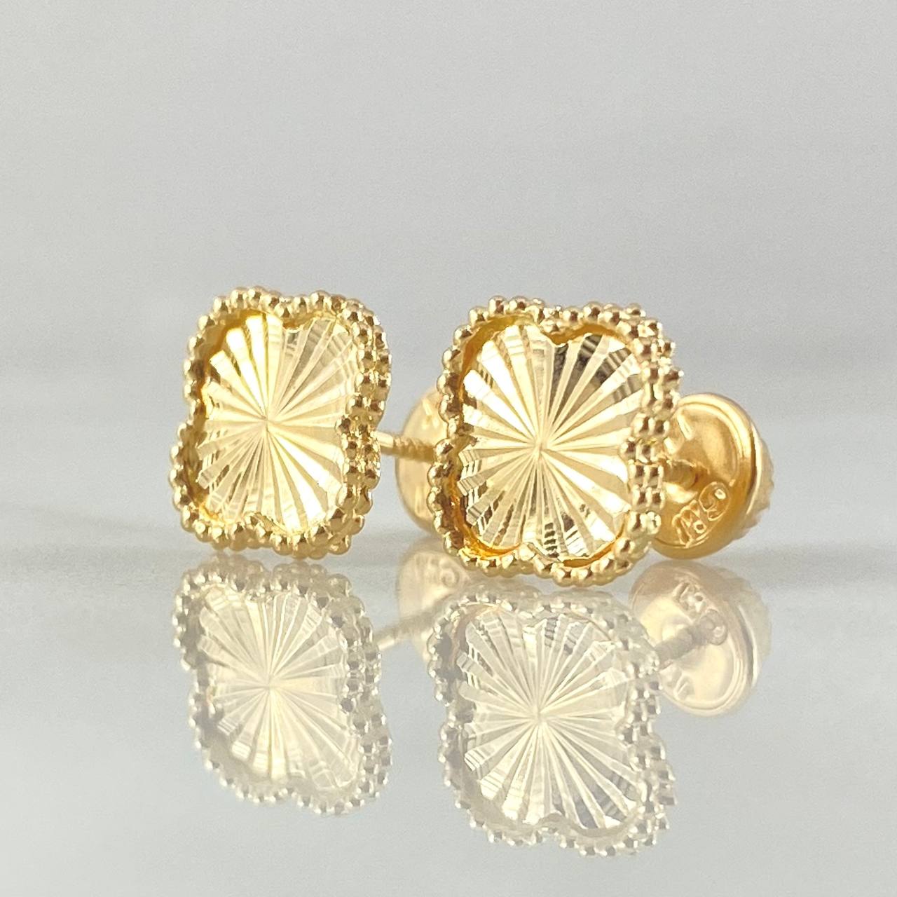 Topos Trebol 1.65gr / 1cm / Oro 18K