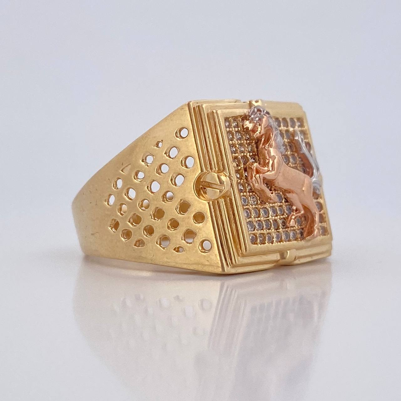 Horse Signet Ring 10.25gr / Size 10 / 18K Gold &