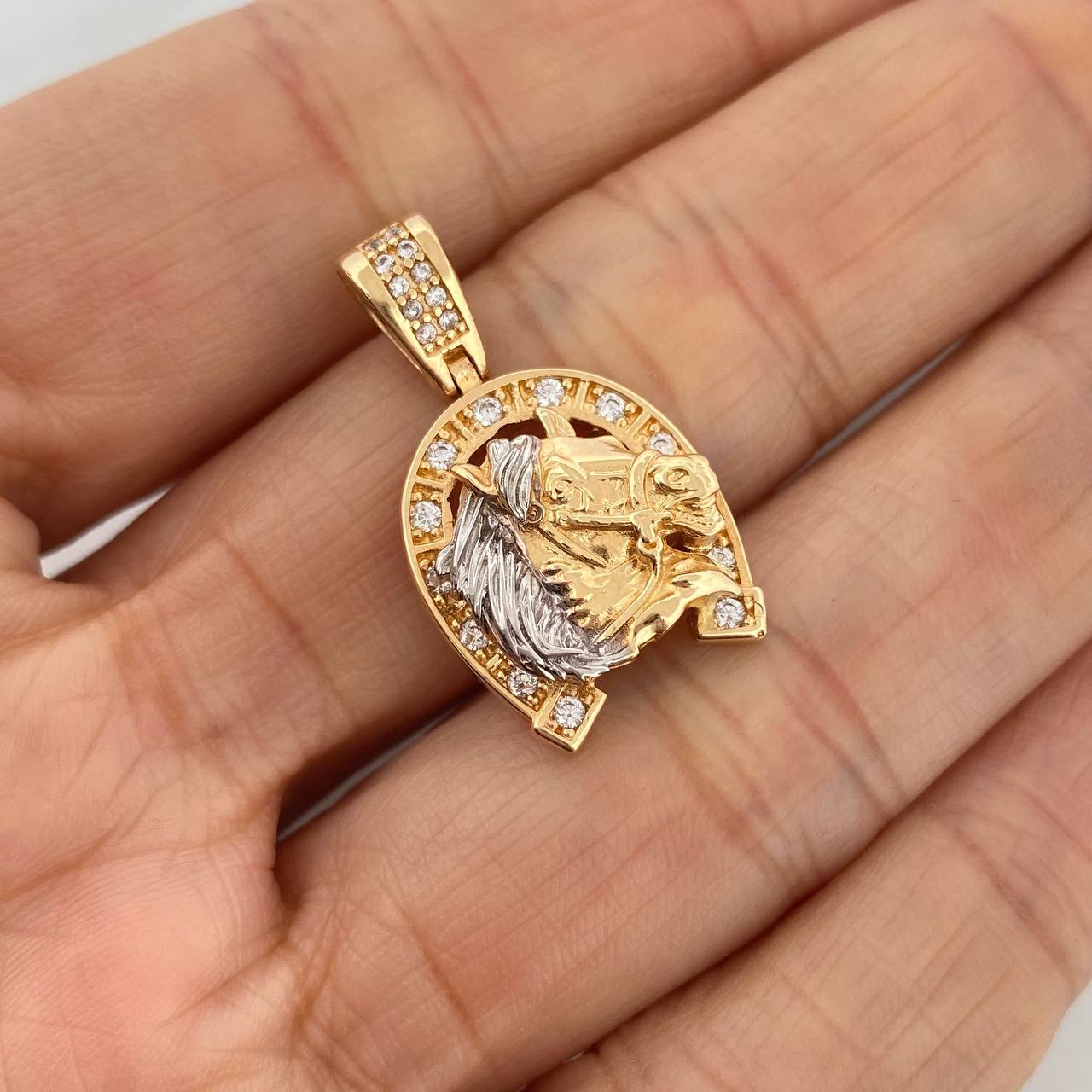 Pendant Horseshoe 4.55 g / 1 in Two Golds Yellow White 18K