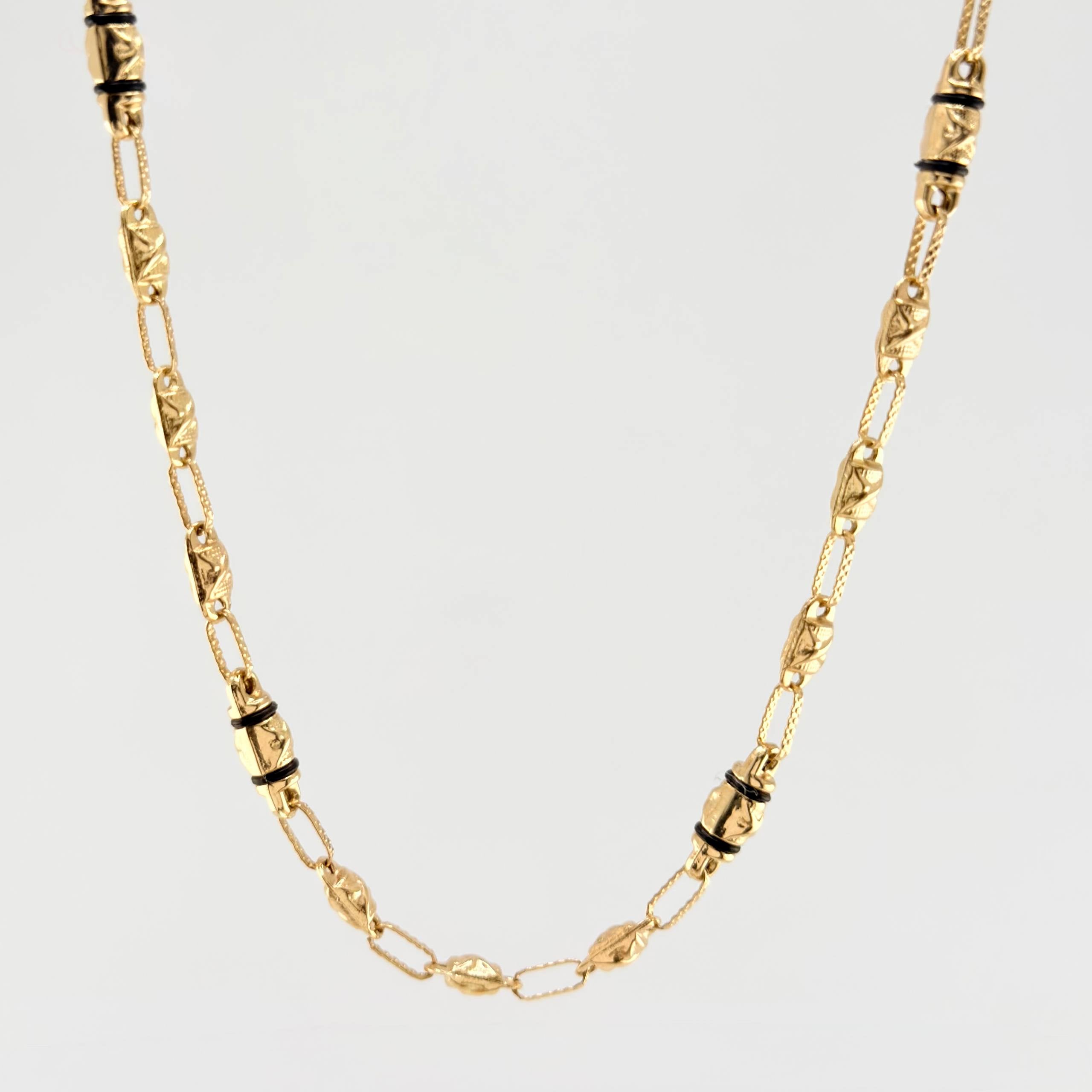 Cadena Rustico Barril Cruzado 3x1 12.5gr / 23 1/2 in / 4mm Oro Amarillo 18K ©