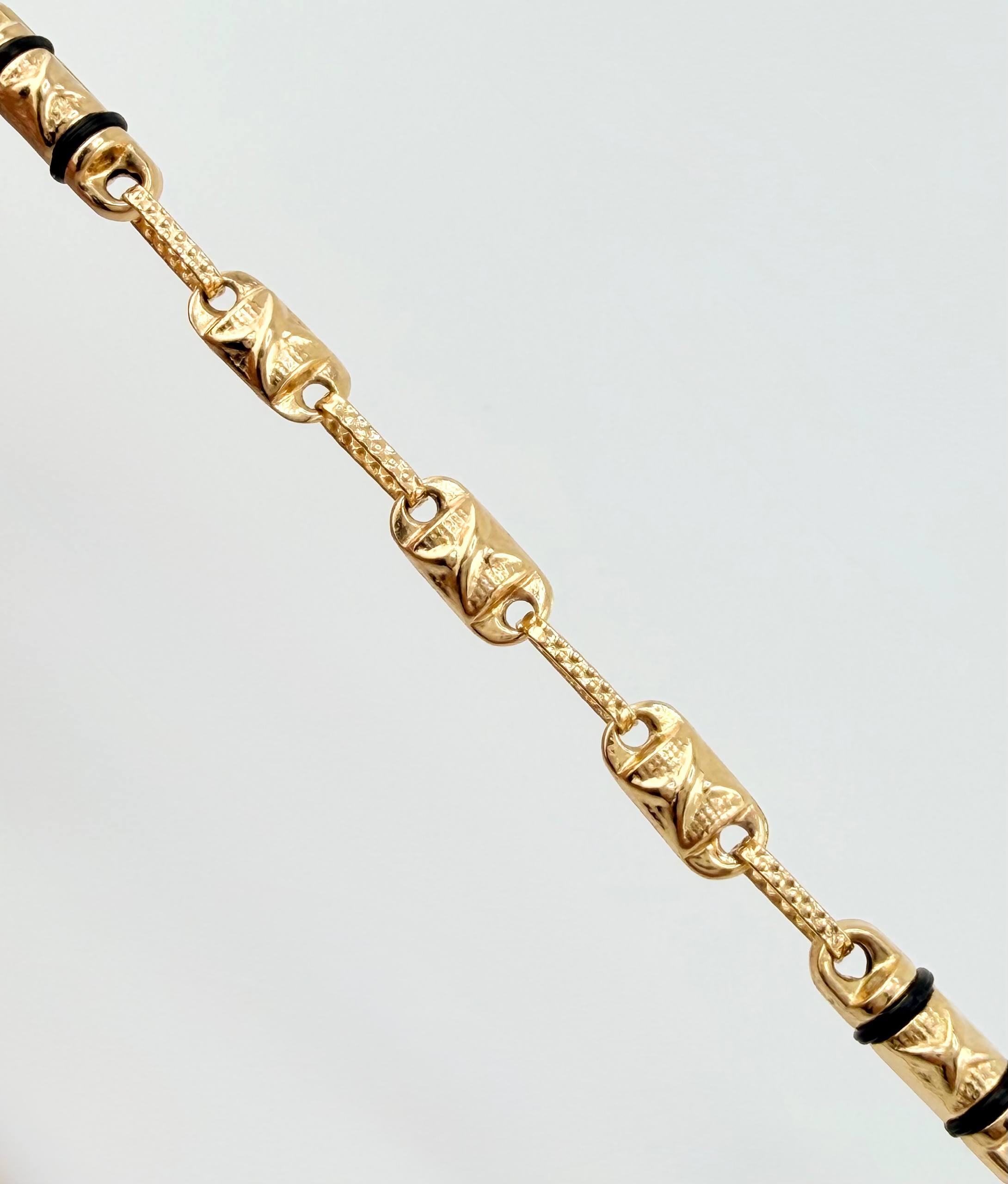 Cadena Rustico Barril Cruzado 3x1 12.5gr / 23 1/2 in / 4mm Oro Amarillo 18K ©