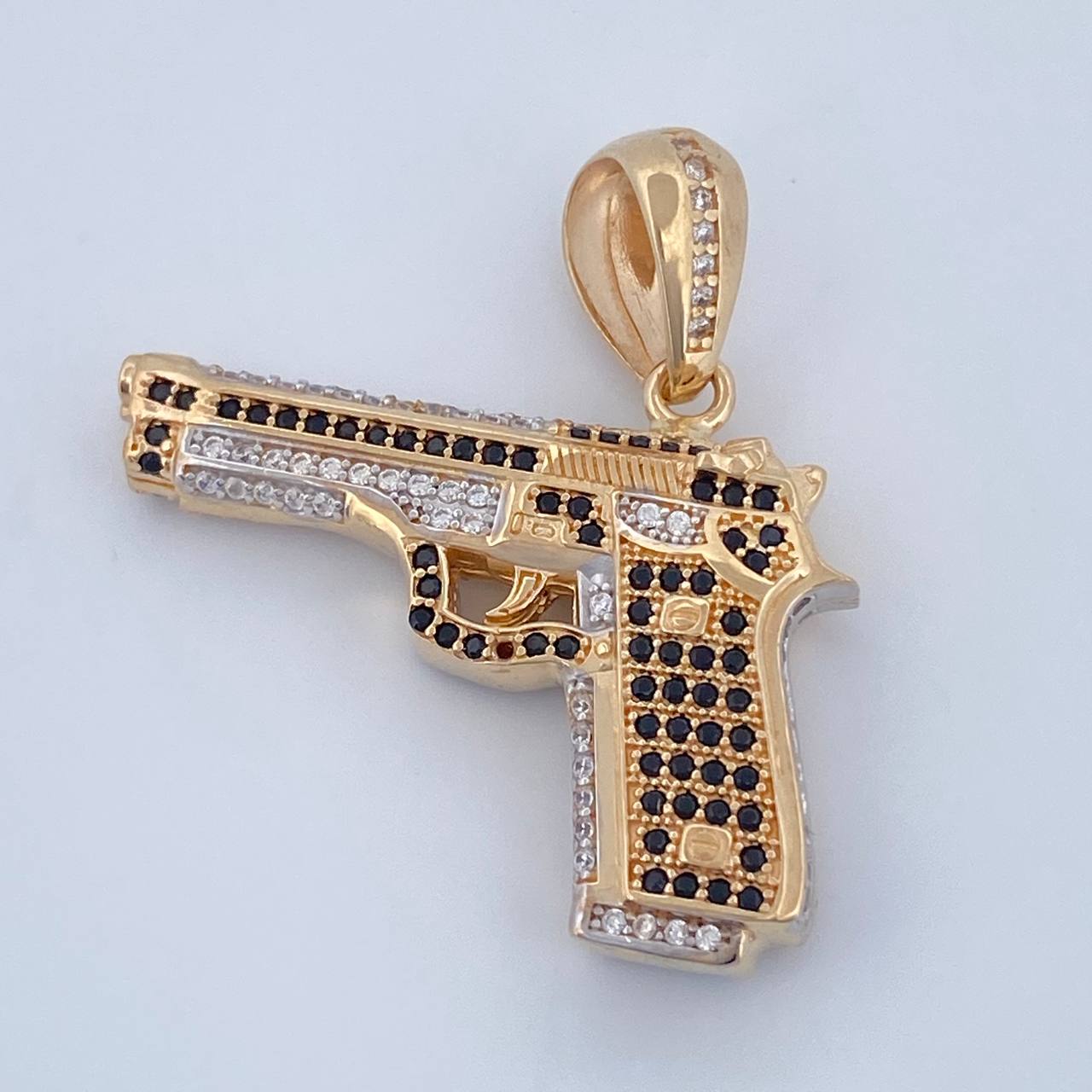 Pendant Gun 11.8gr / 3.4cm (1.3in) / 18K Gold $
