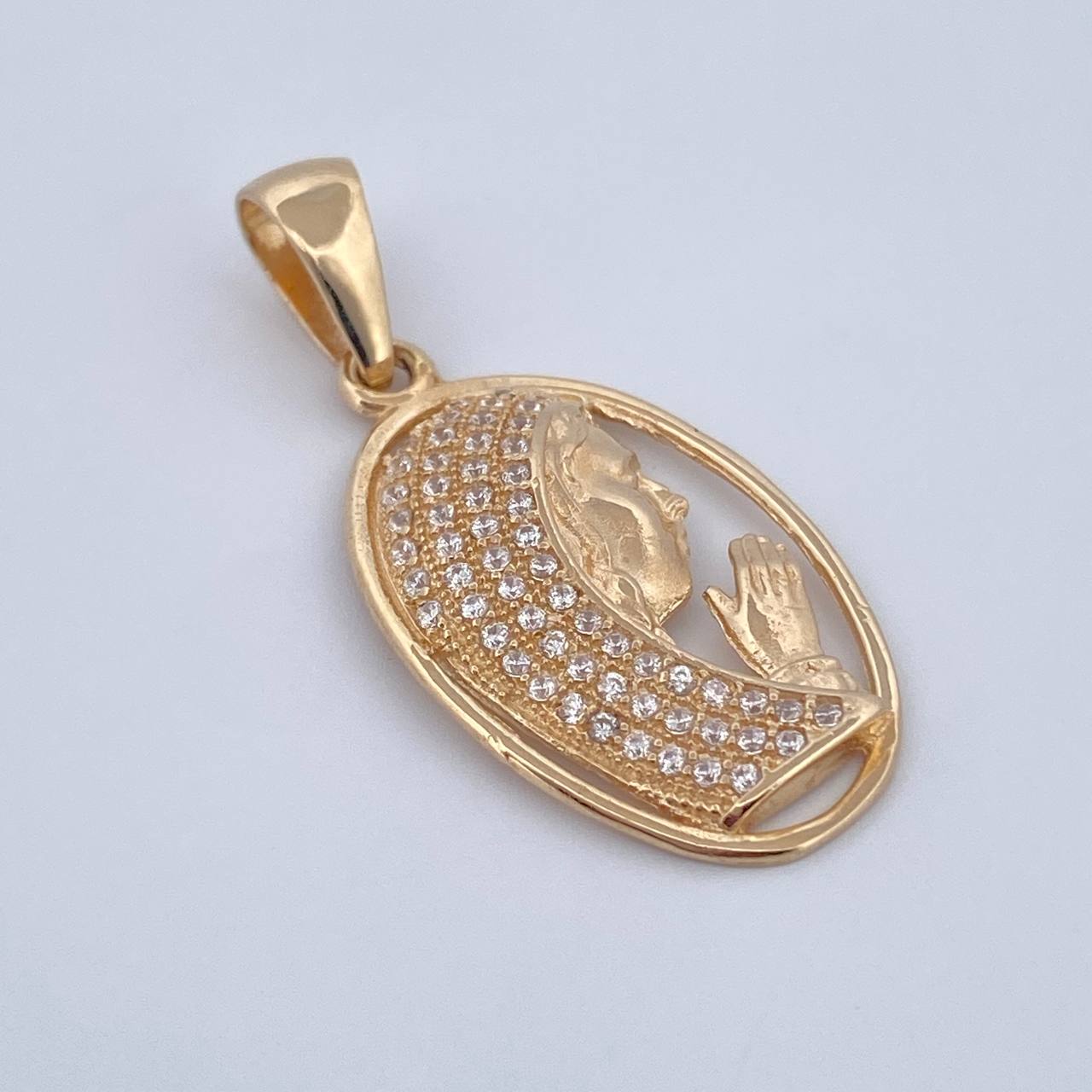 Pendant 2.65gr / 1.3in / 18K Gold $