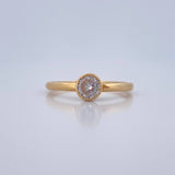 Solitaire Ring 1.6gr / Size 7 / 18K Gold &
