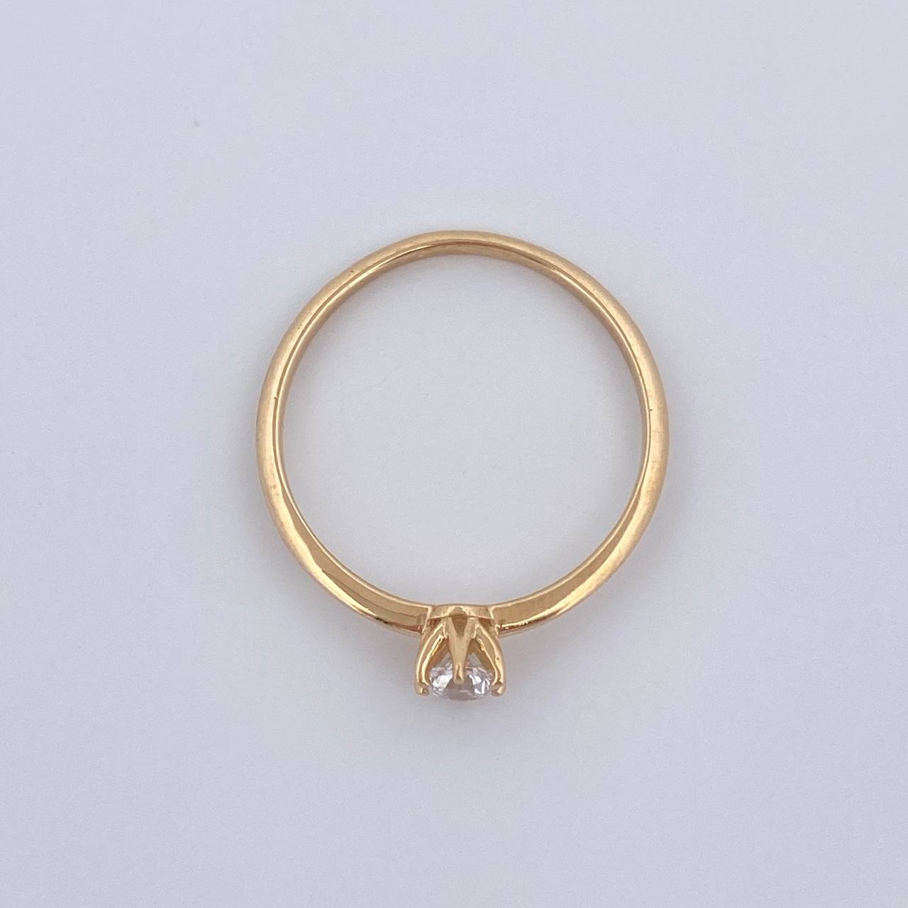 Solitaire Ring 1.2gr / Size 5 1/2 / 18K Gold &