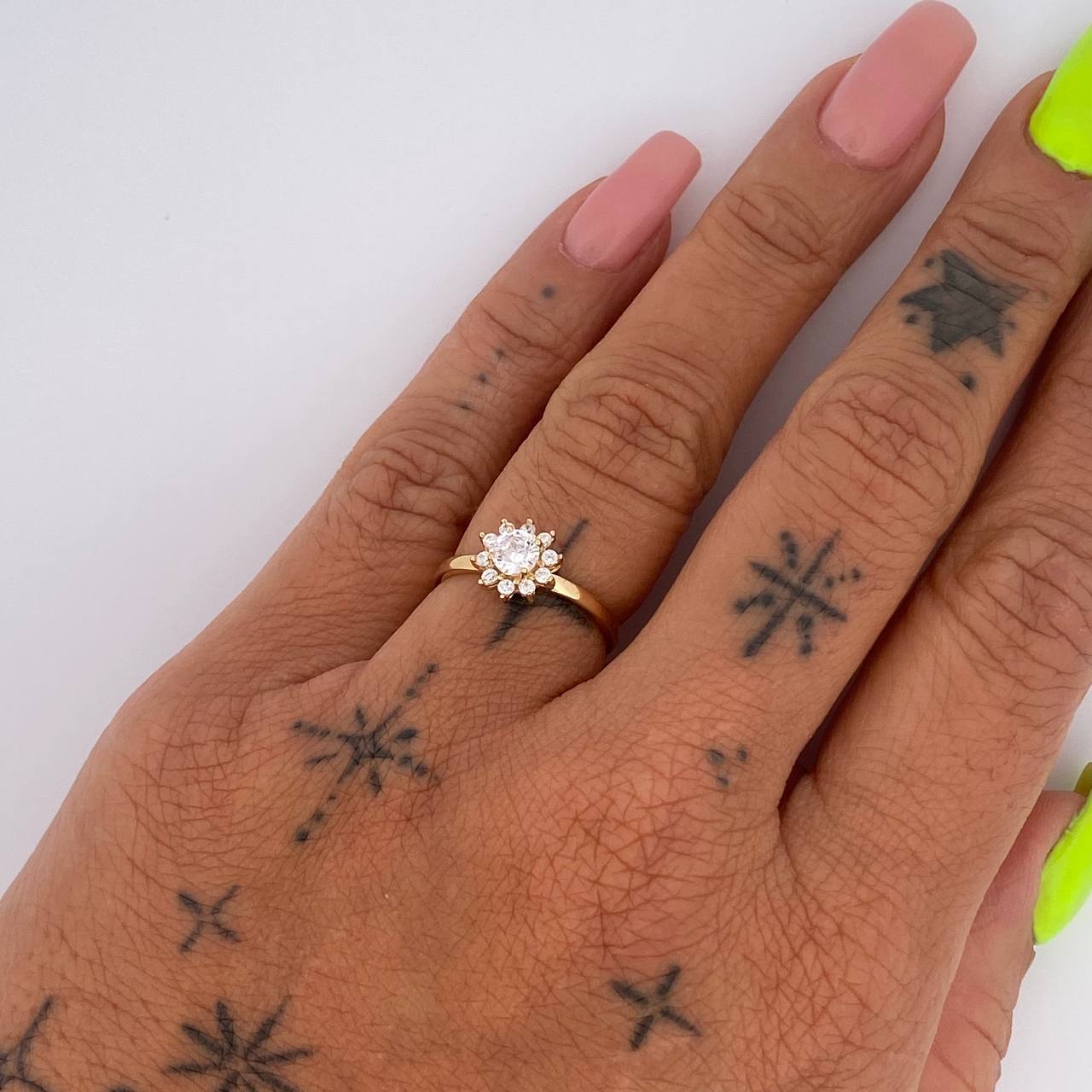 Anillo Flor de Loto 2.8gr / T6 / Oro 18K &