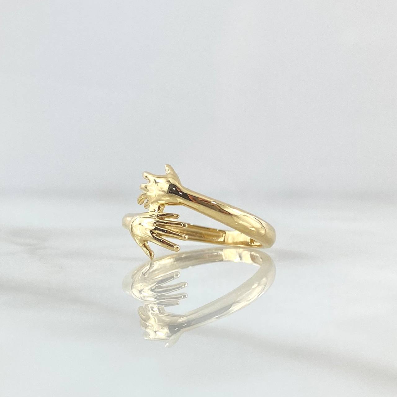 Hug Ring 2.8gr / Size 6 1/2 / Smooth 18K Yellow Gold