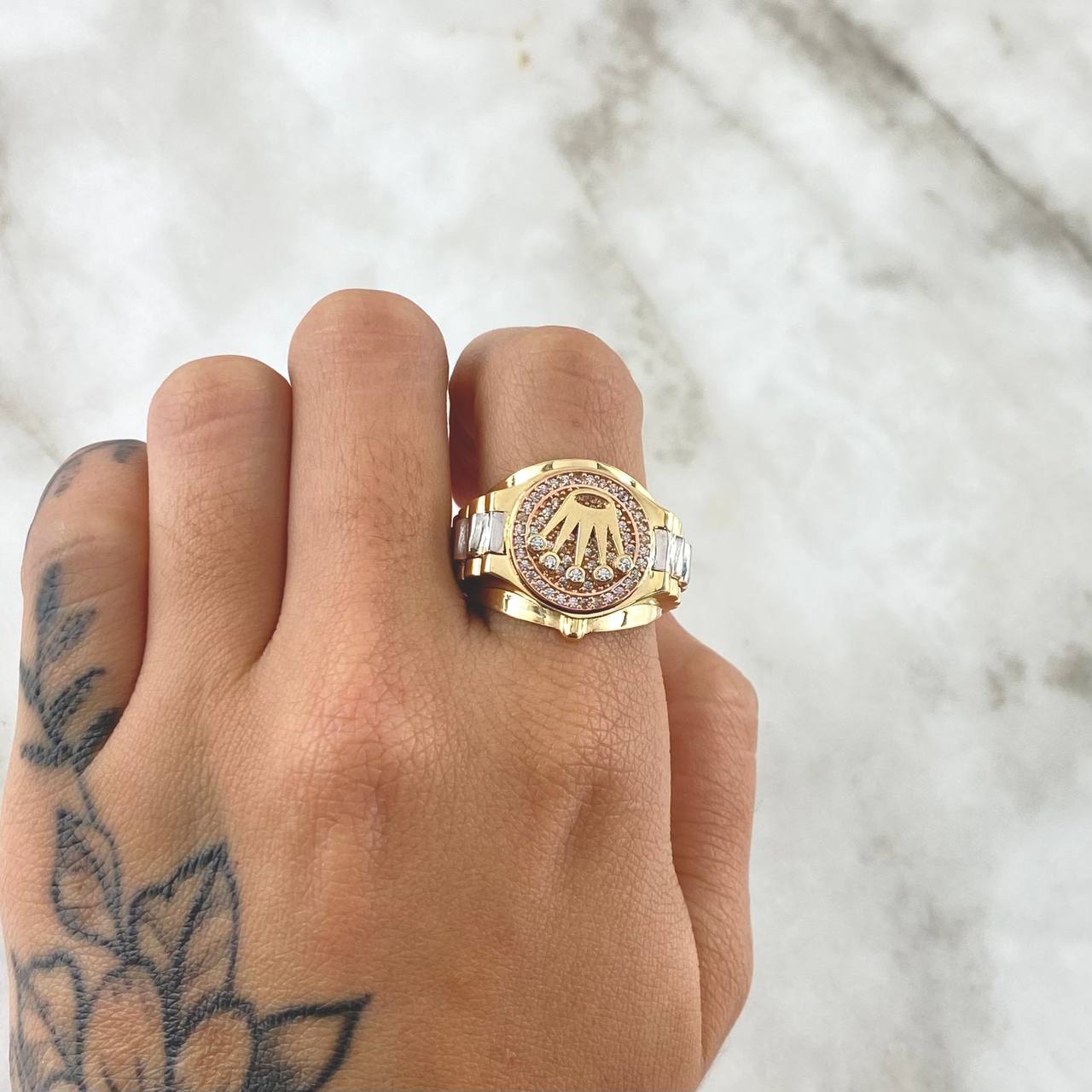 Seal Ring Strap Crown RX 7.4gr / T11 1/2 / White Zircons Three 18K Golds ©