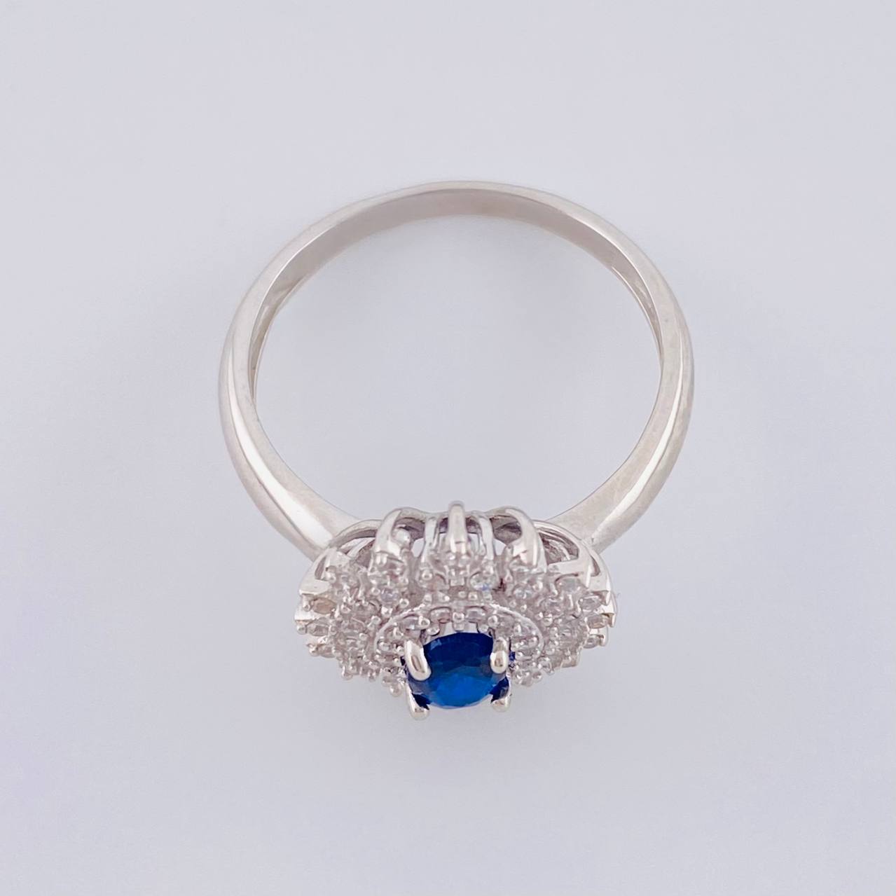 Anillo Halo Tupido 3.6 g / T7 Oro Blanco 18K