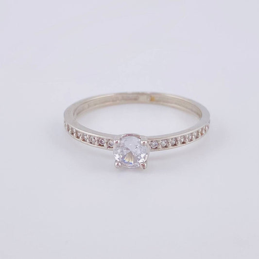 Solitaire Ring 1.5 g / T6 18K White Gold