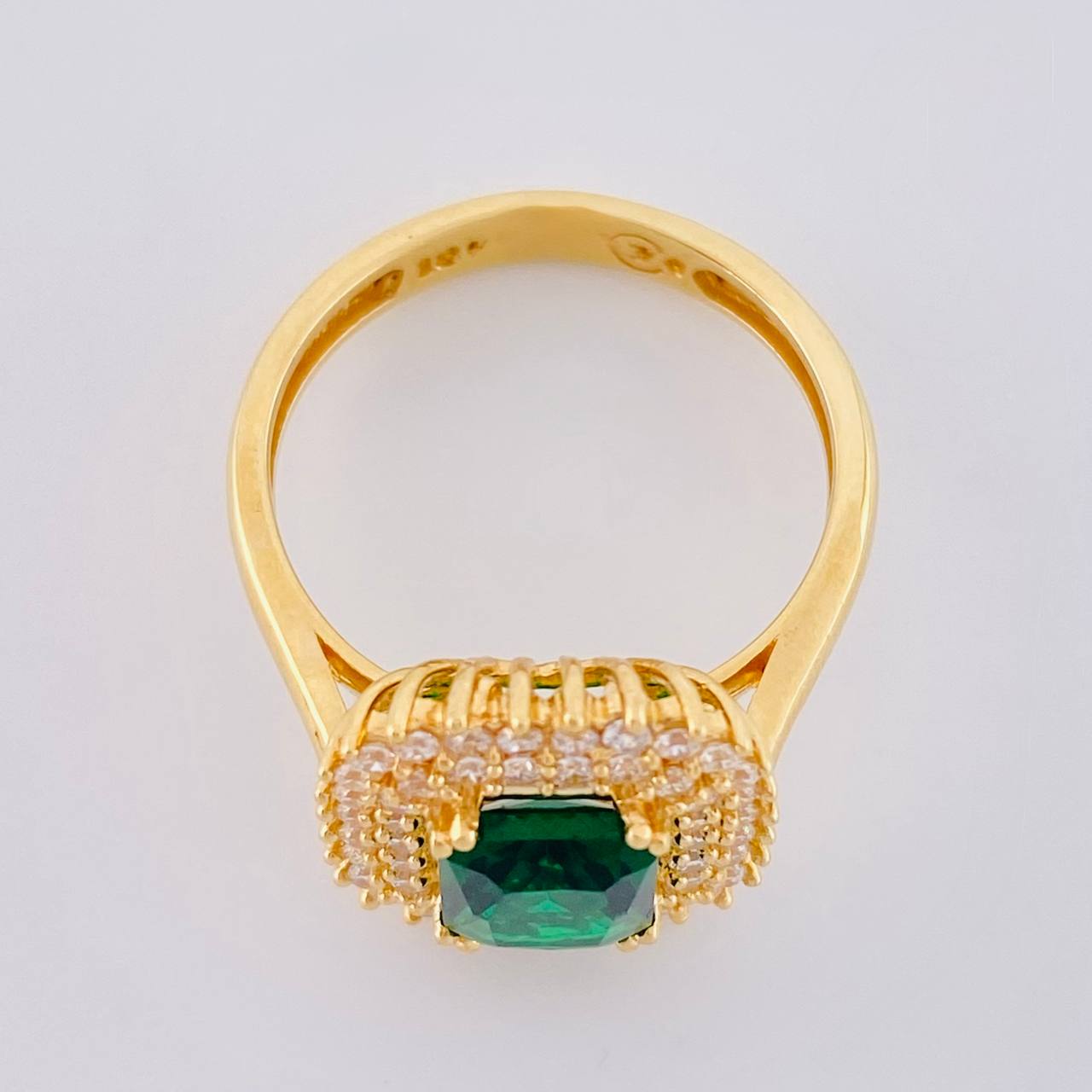 Anillo Solitario Halo Tupido 4.2 g / T6 Oro Amarillo 18K