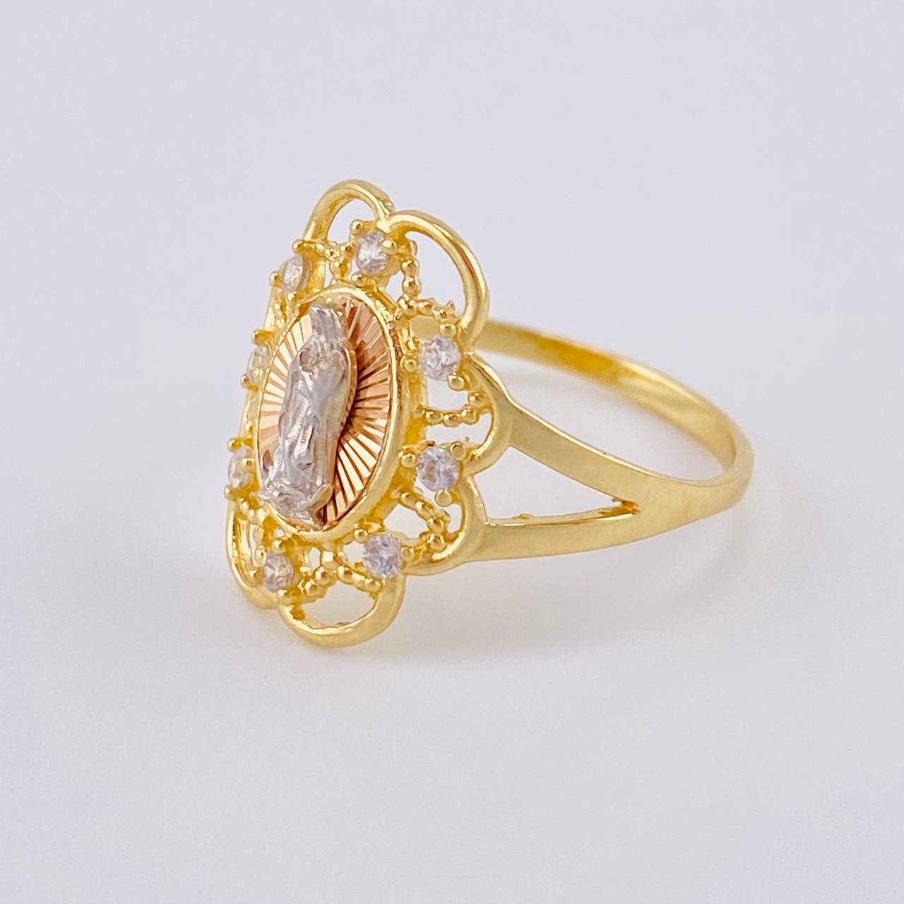 Virgin Bardera Ring 2.2 g / T6 Three Golds 18K
