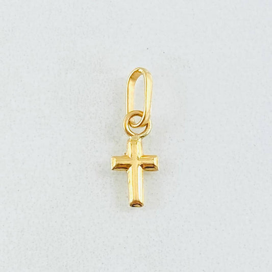 Dije Cruz Lisa 0.3gr / 1/2 in / Oro Amarillo 18K