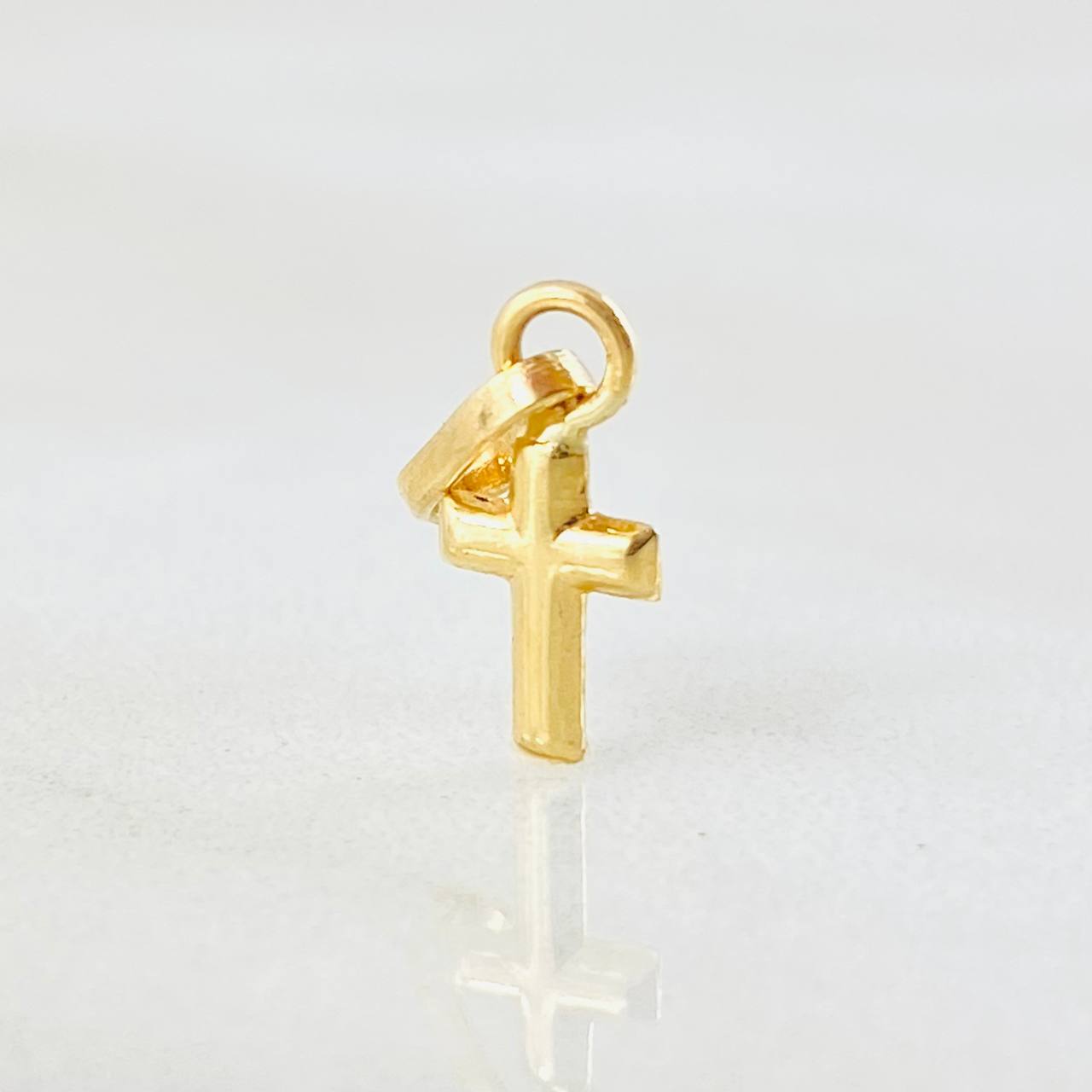 Polished Cross Pendant 0.3gr / 1/2 in / 18K Gold