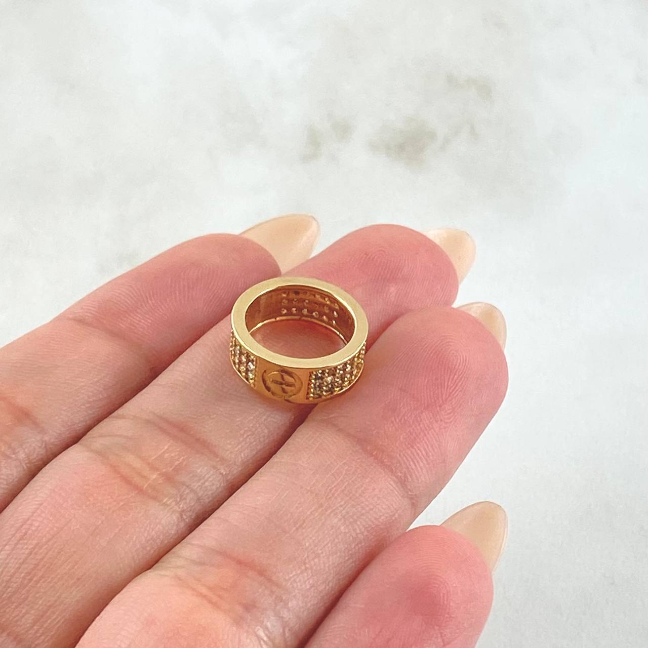 Pendant Circle Screw 2.85gr / 1/2 in / 18K Gold