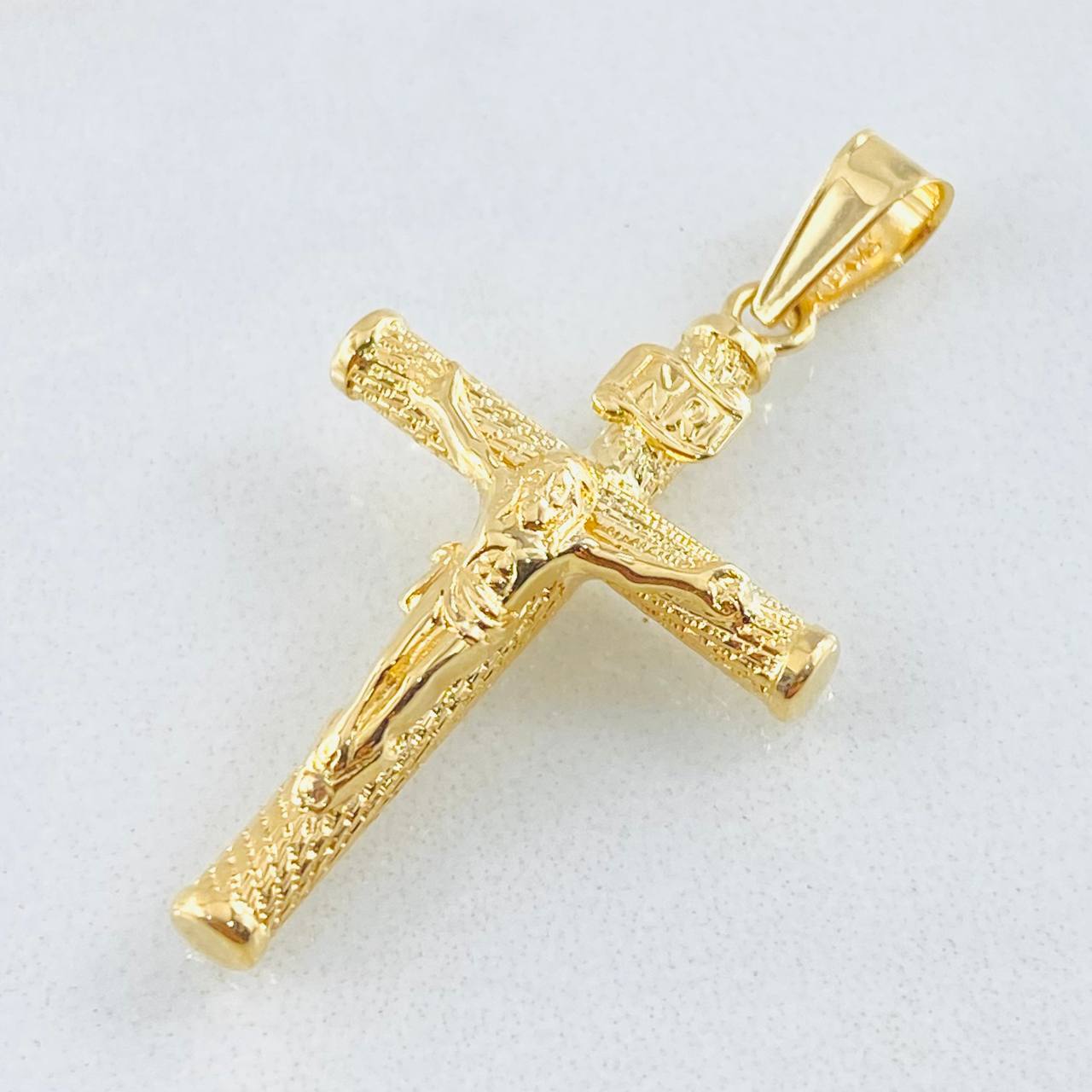 Dije Cruz Cristo 1.25gr / 1 1/2 in / Oro Amarillo 18K