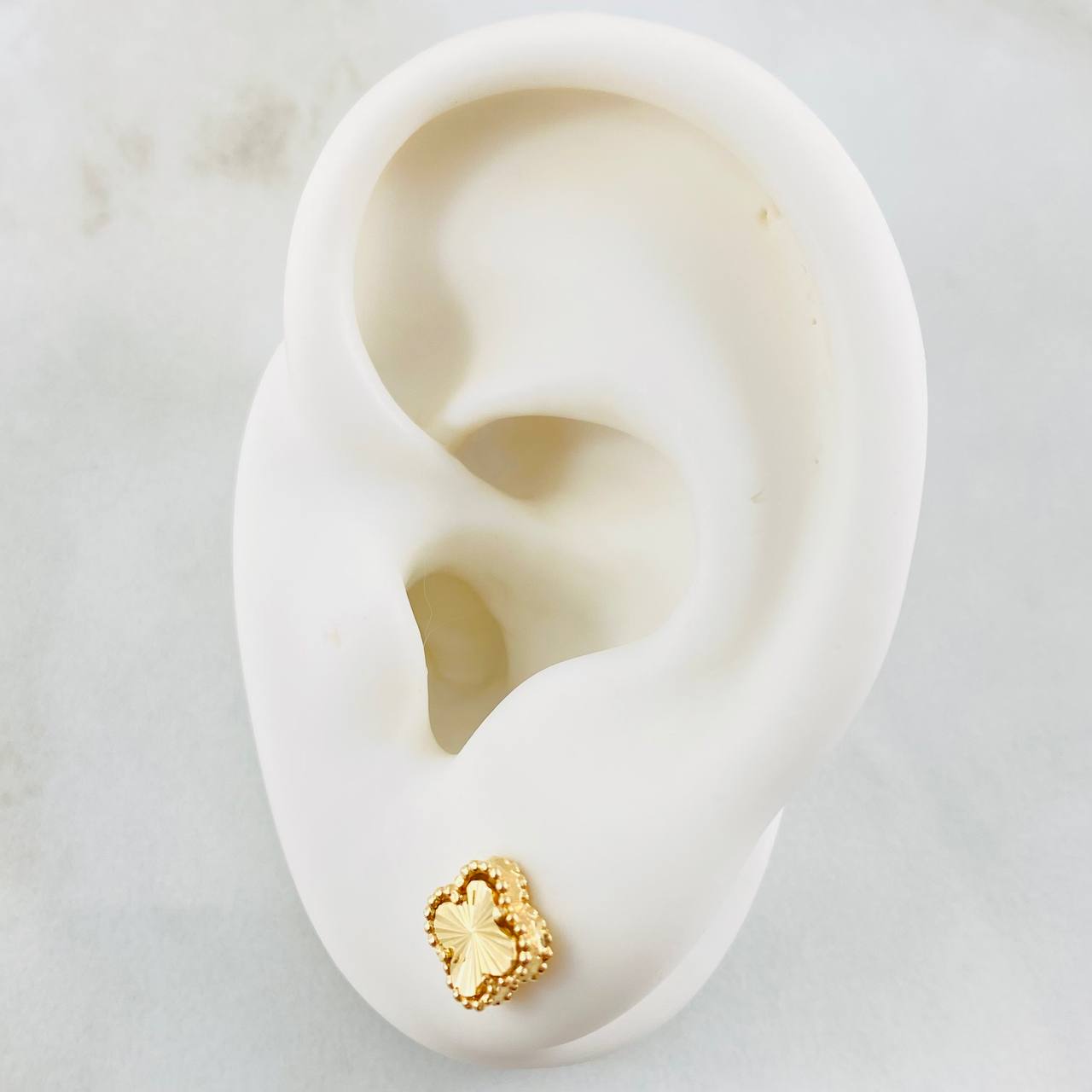 Clover Stud Earrings 2.1gr / 18K Yellow Gold