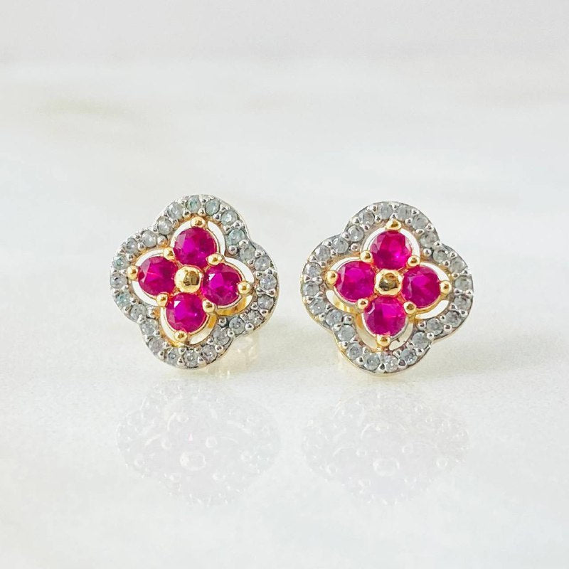 Topos Flor 2.55gr / Oro Amarillo 18K