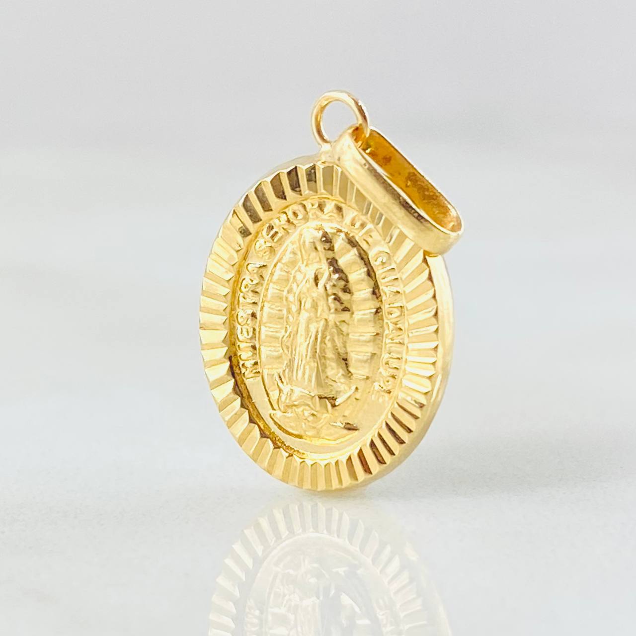 Dije Virgen Guadalupe 1.1gr / 1 in / Oro Amarillo 18K *