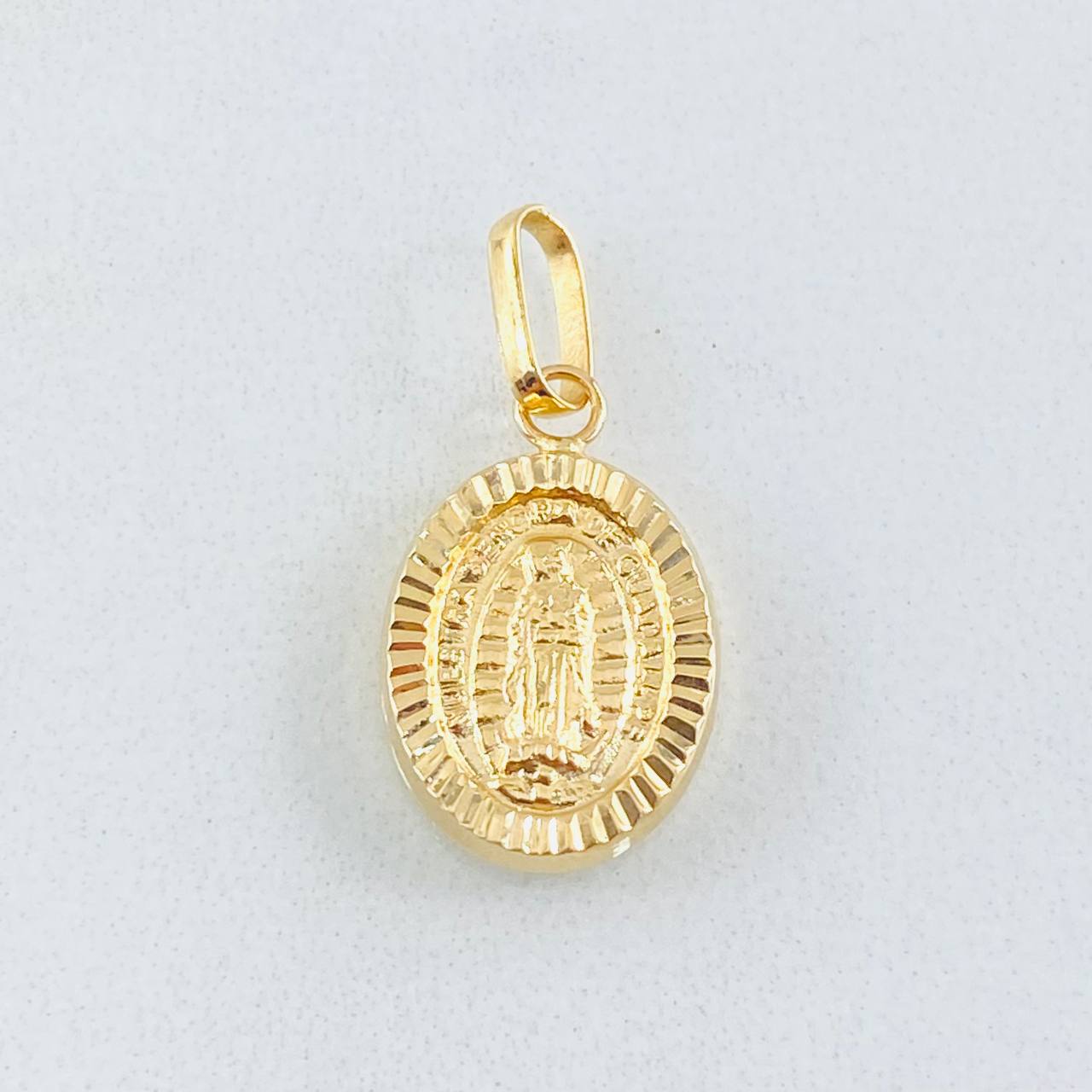 Dije Virgen Guadalupe 0.9gr / 3/4 in / Oro Amarillo 18K *