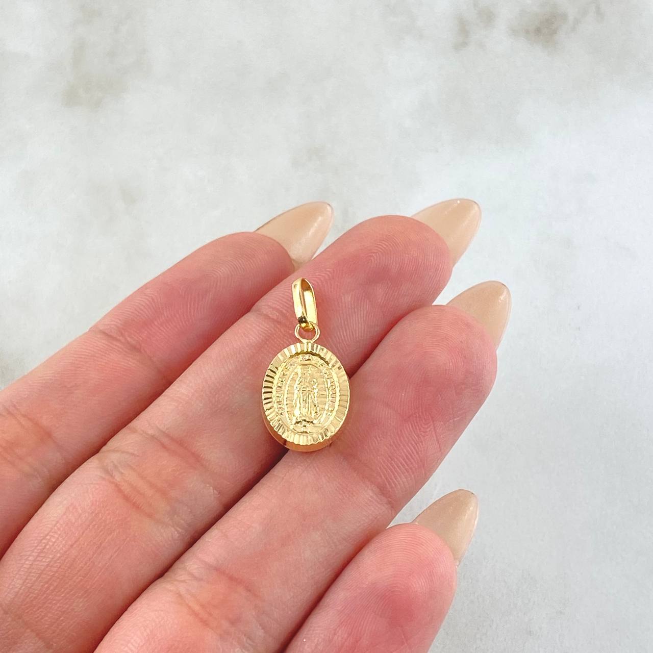 Dije Virgen Guadalupe 0.9gr / 3/4 in / Oro Amarillo 18K *
