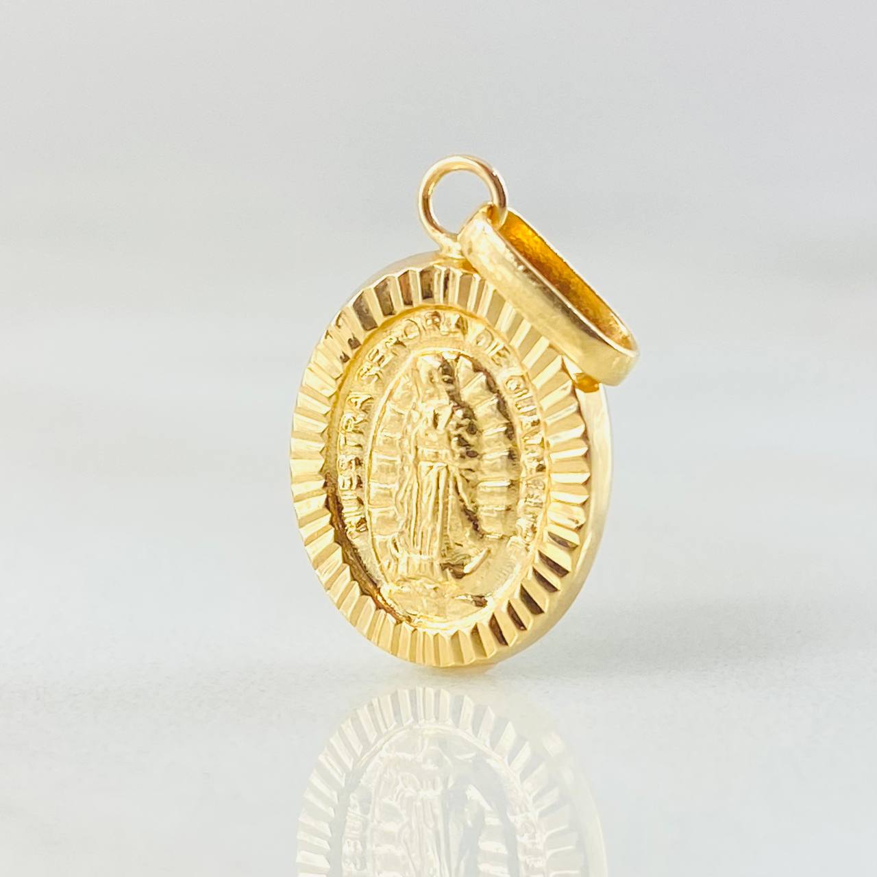 Dije Virgen Guadalupe 0.9gr / 3/4 in / Oro Amarillo 18K *