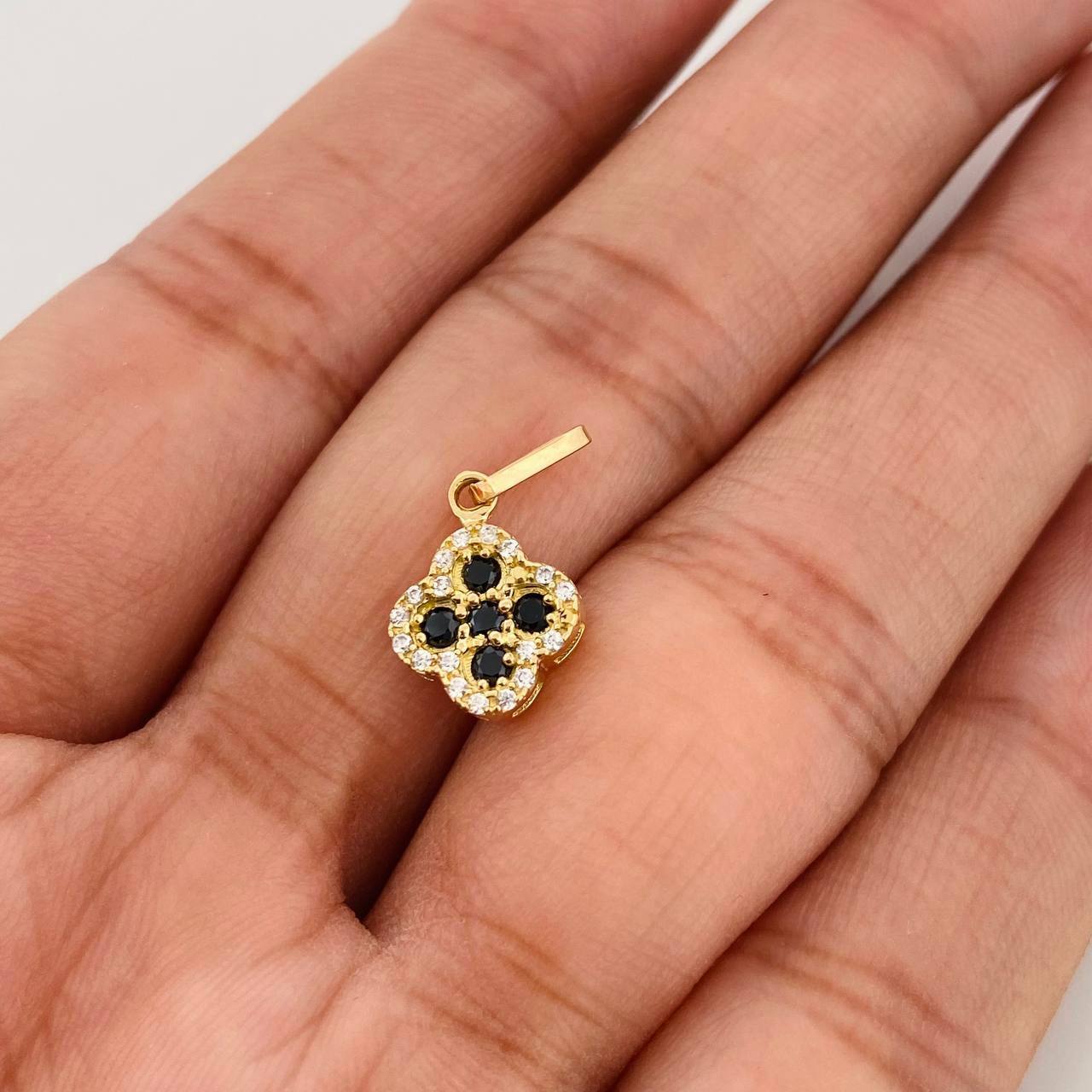 Dije Trebol 1.15g / 3/4 in Oro Amarillo 18K