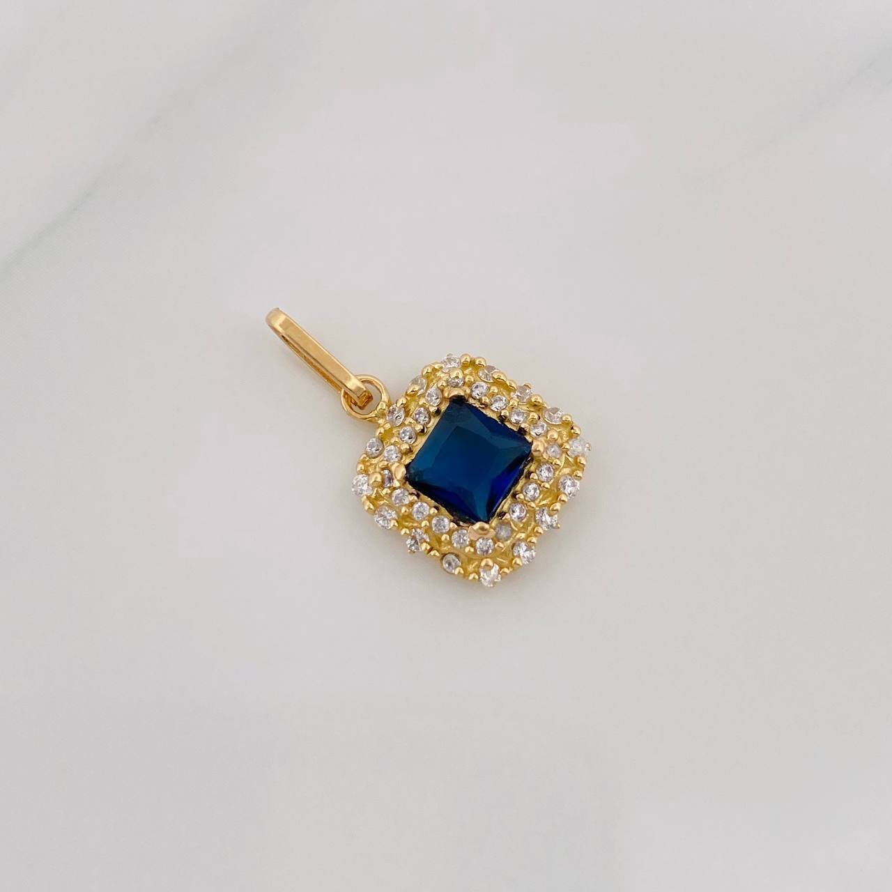 Dije Halo Cuadrado 1.85g / 3/4 in Oro Amarillo 18K