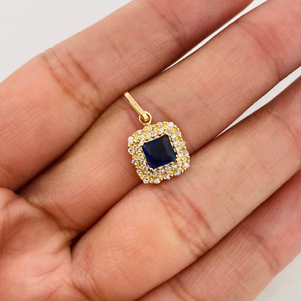 Dije Halo Cuadrado 1.85g / 3/4 in Oro Amarillo 18K