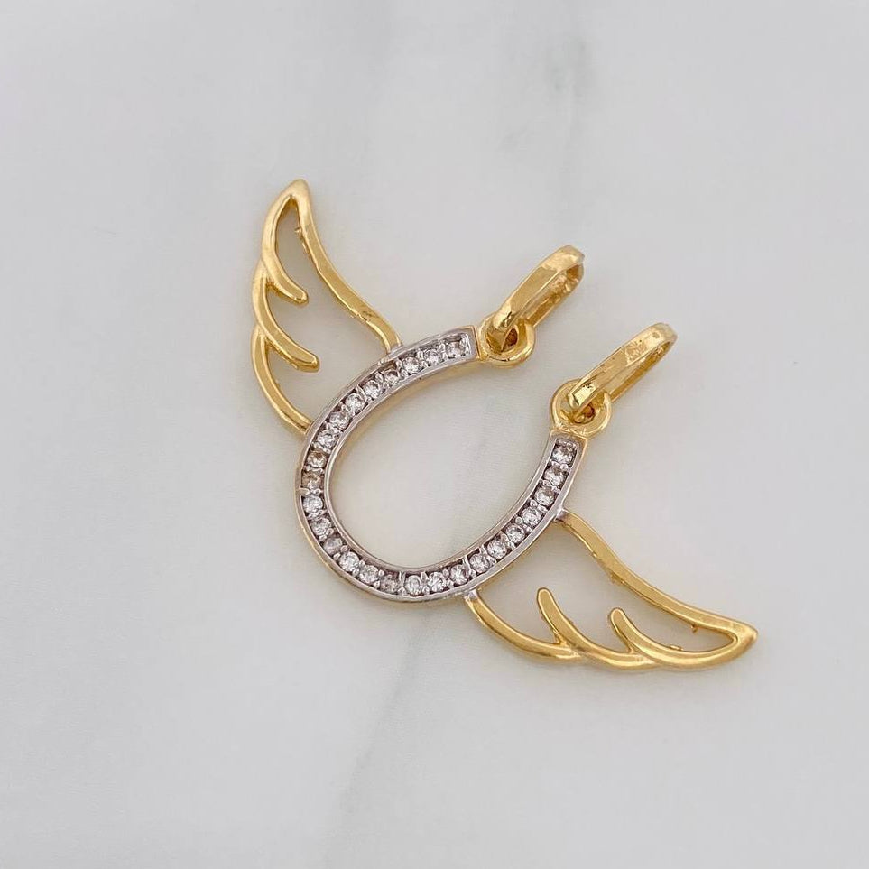 Dije Letra U Alas 2.6g / 3/4 in Dos Oros Amarillo Blanco 18K