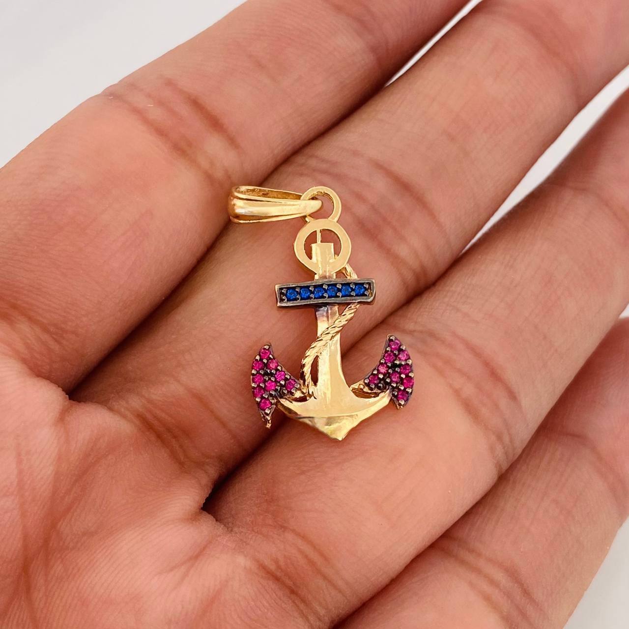 Pendant Anchor 2g / 1 1/4 in Two-Tone Black Yellow 18K
