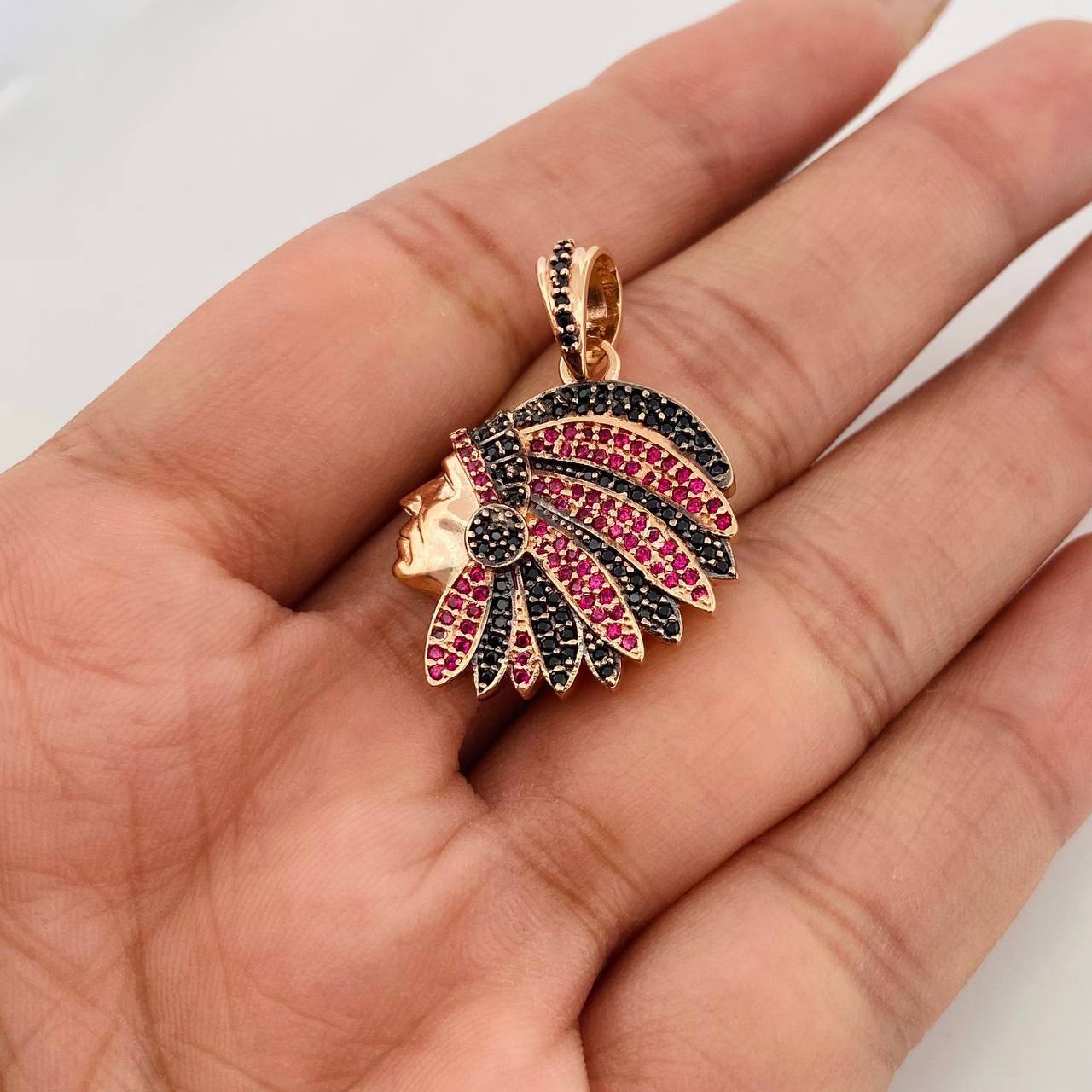 Pendant Indian 6.25g / 1 1/4 in Two-Tone Black Rose 18K