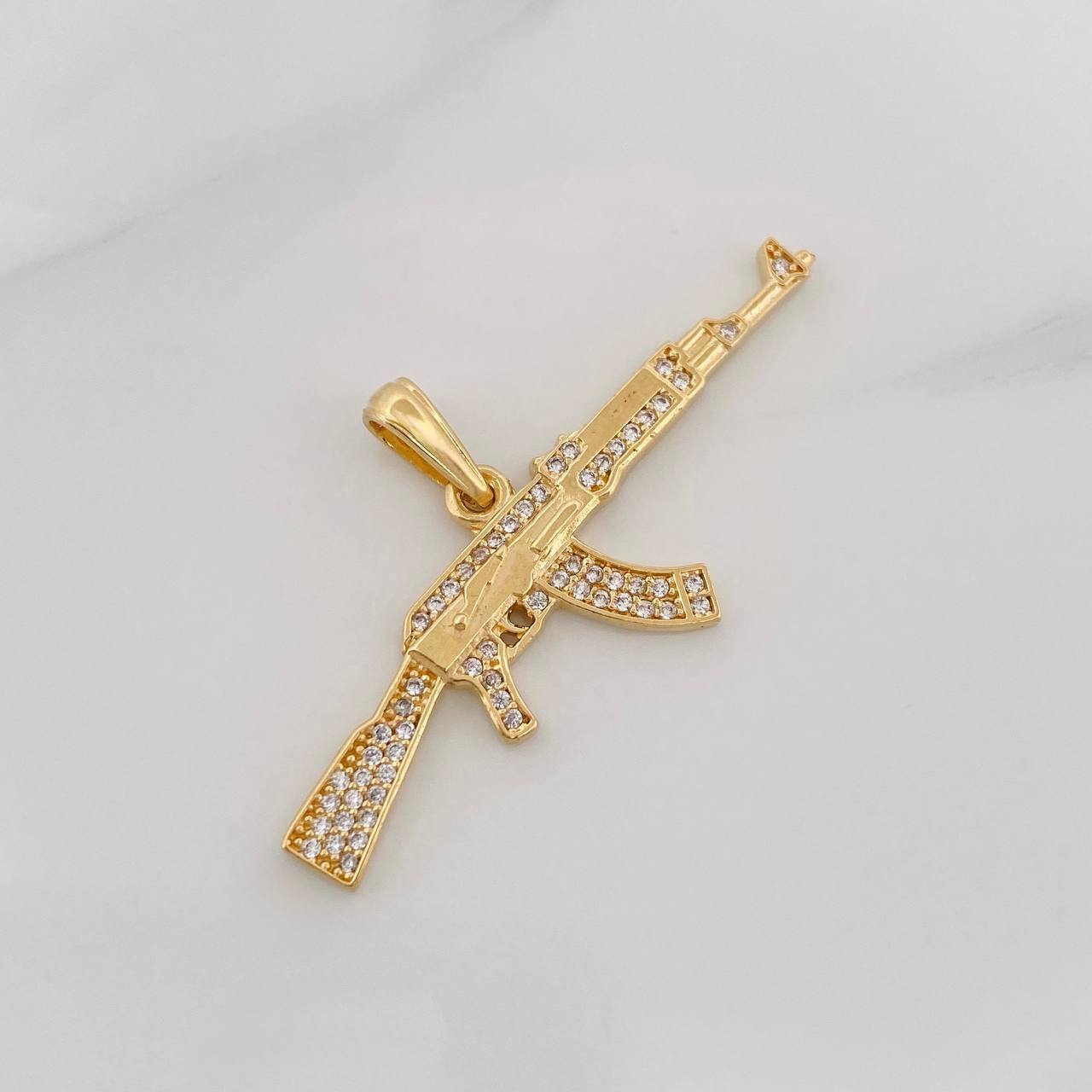 Dije Fusil 3.7g / 1 3/4 in Oro Amarillo  18K