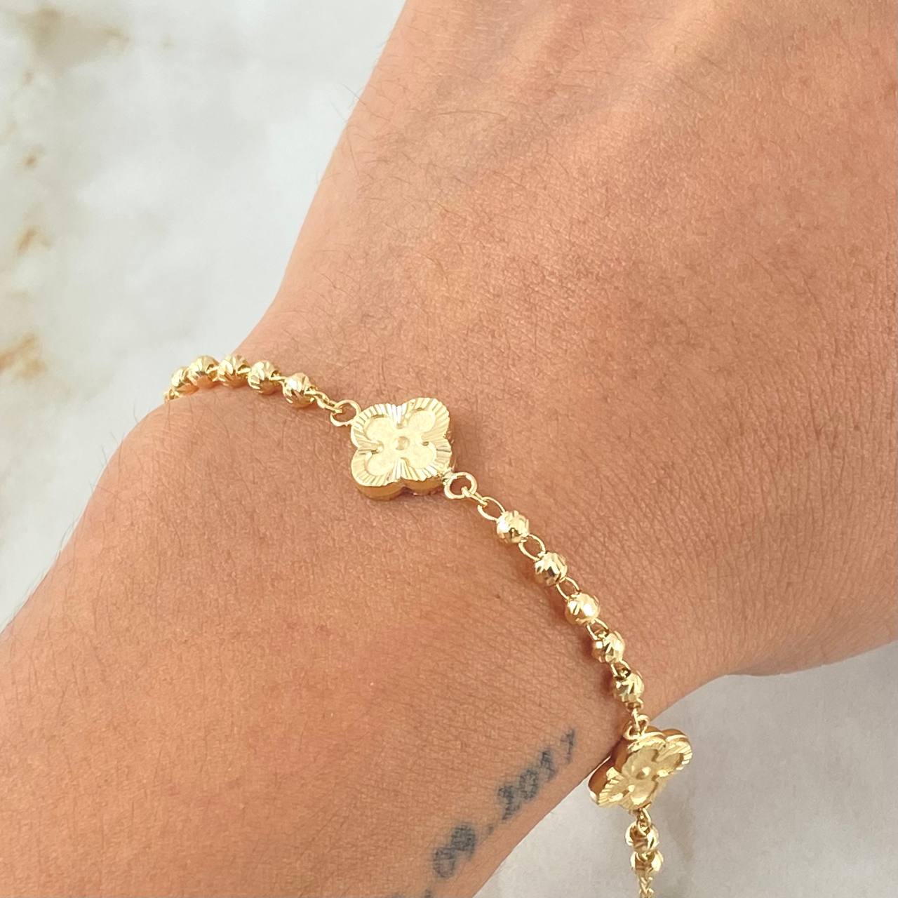Military Clover Bracelet 4.75gr / 7.1in / 18K Gold ©
