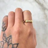 Bow Ring 1.5gr / Size 7 1/4 / 18K Yellow Gold