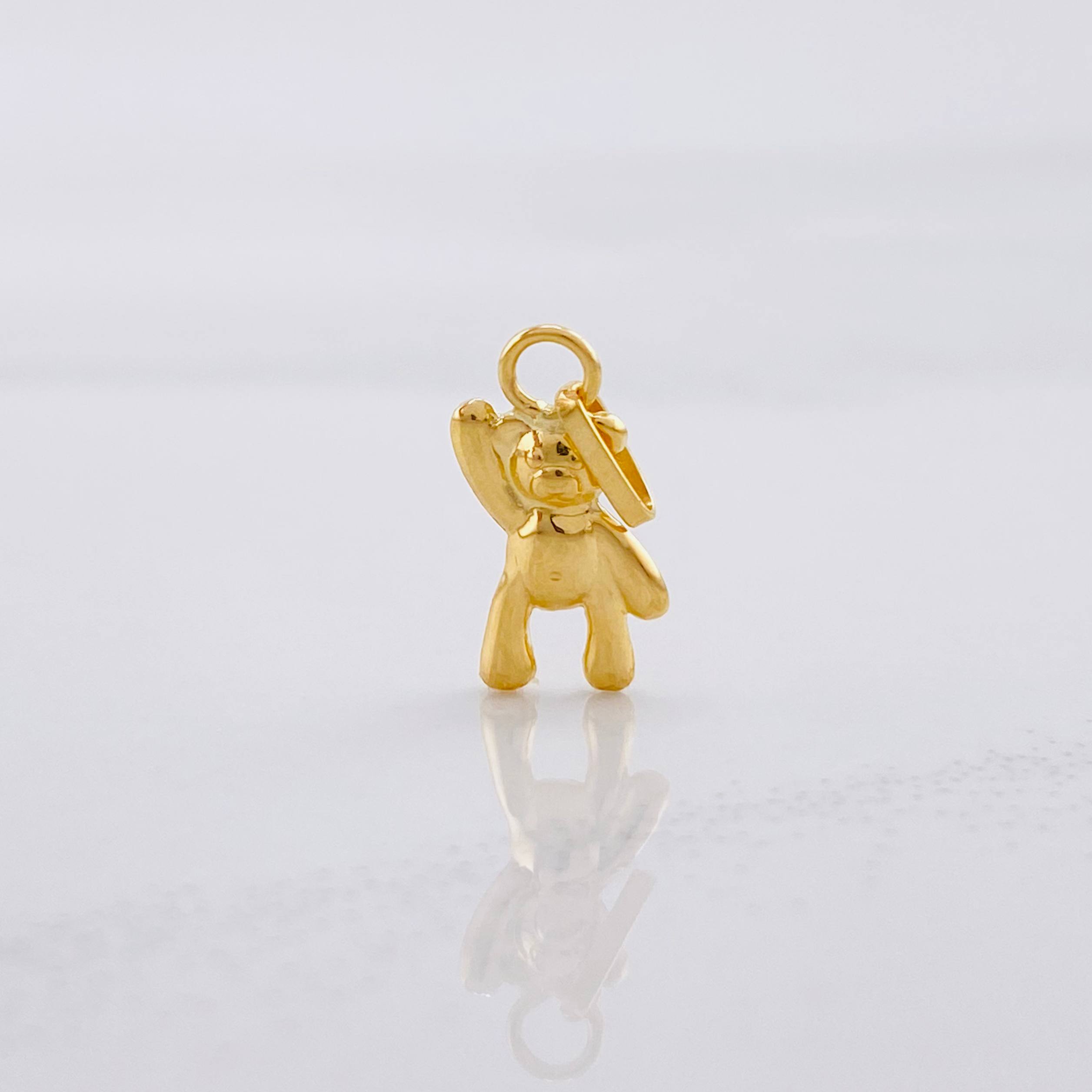 Pendant Bear Hand Up 0.35g / 3/4 in 18K Yellow Gold