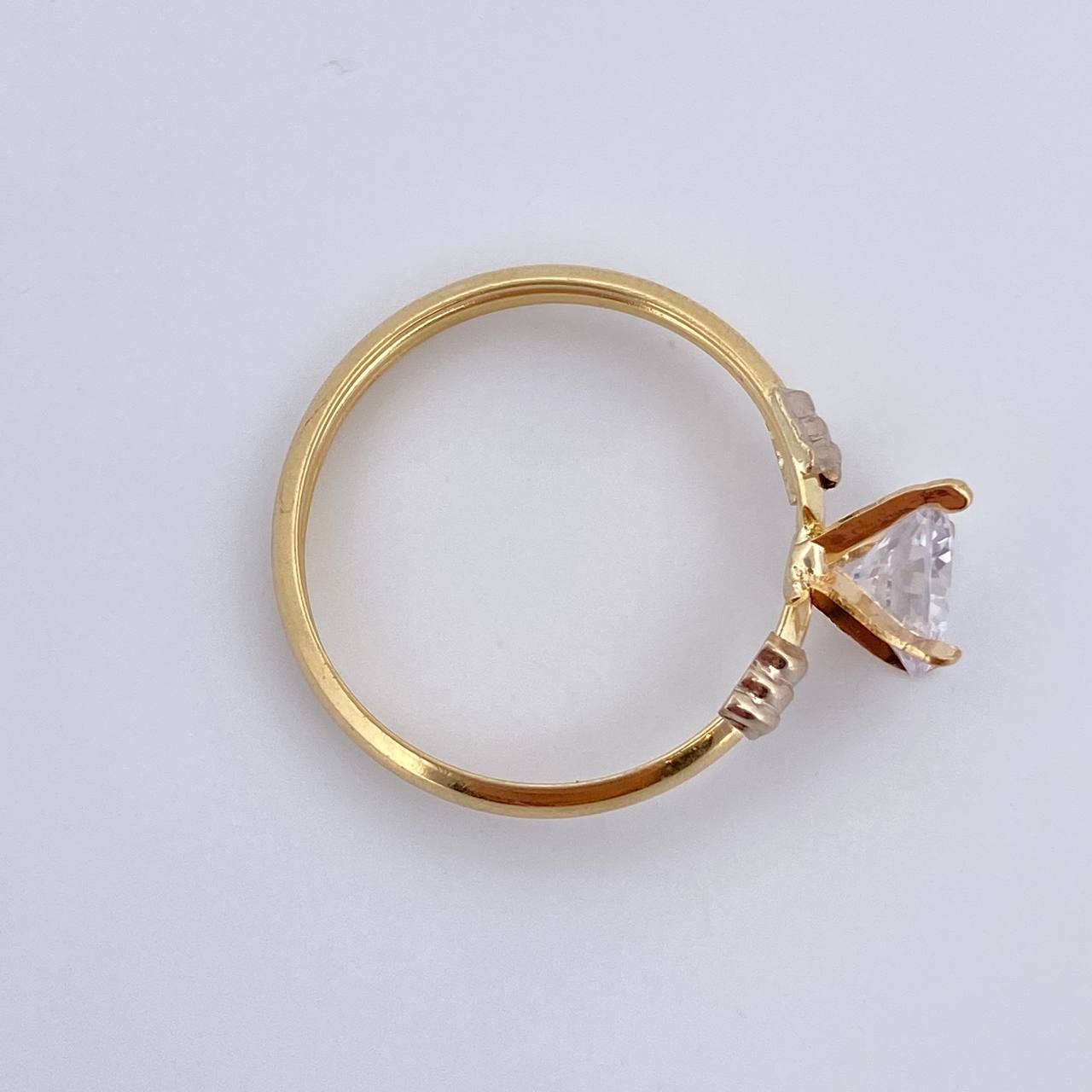 Solitaire Ring 1.5gr / Size 7 1/4 / 18K Gold &