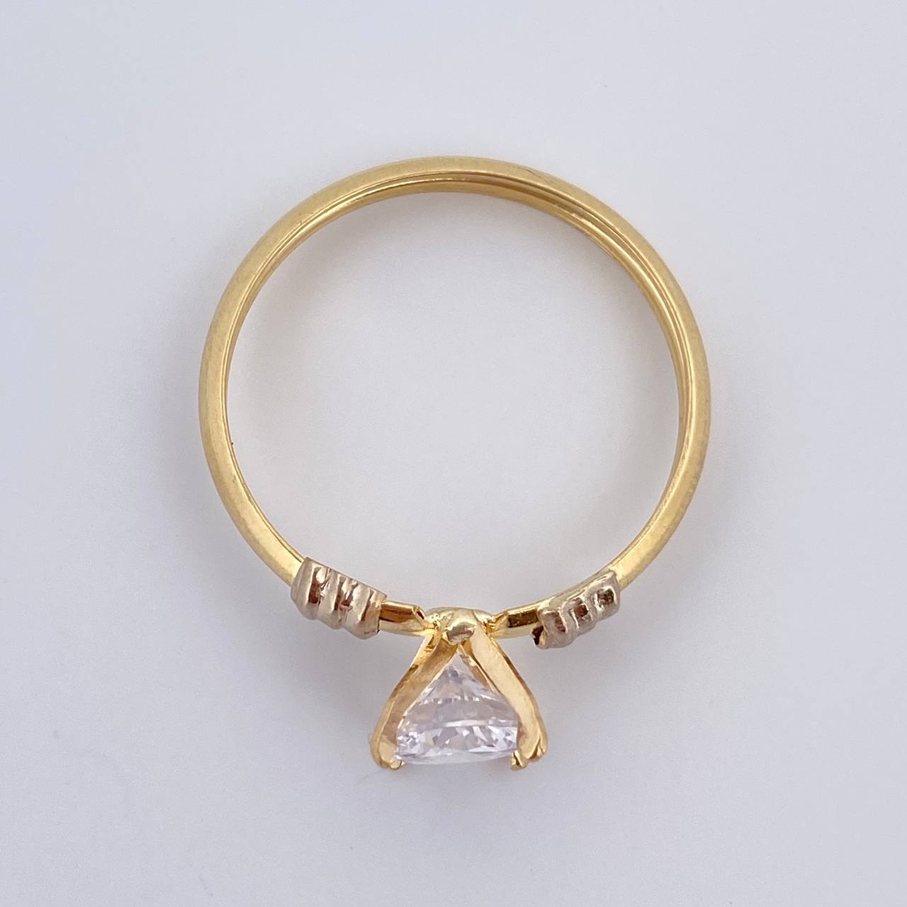 Solitaire Ring 1.5gr / Size 7 1/4 / 18K Gold &