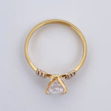 Solitaire Ring 1.5gr / Size 7 1/4 / 18K Gold &
