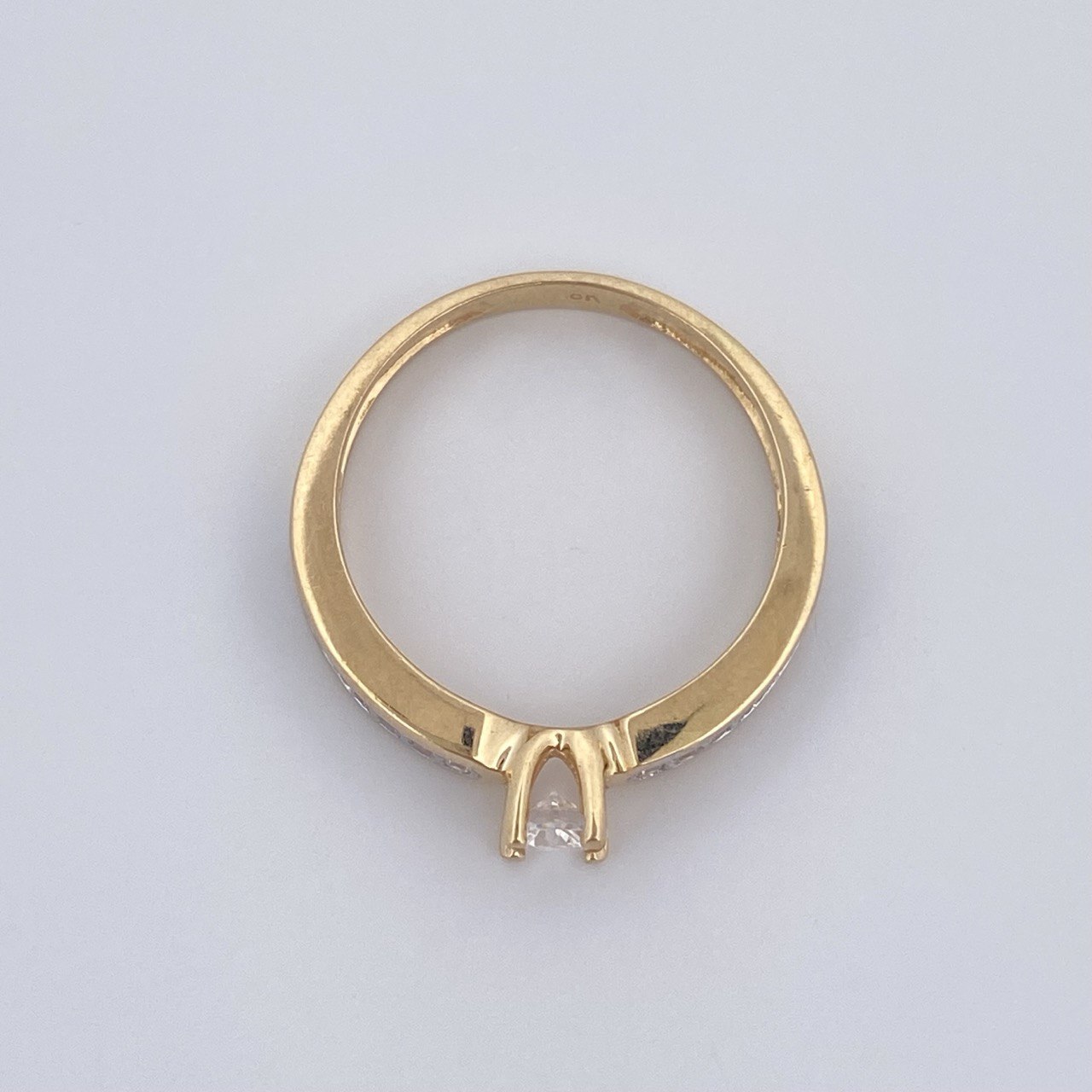 Anillo Solitario Churumbela 3.15gr / T6 1/14 / Oro 18K &