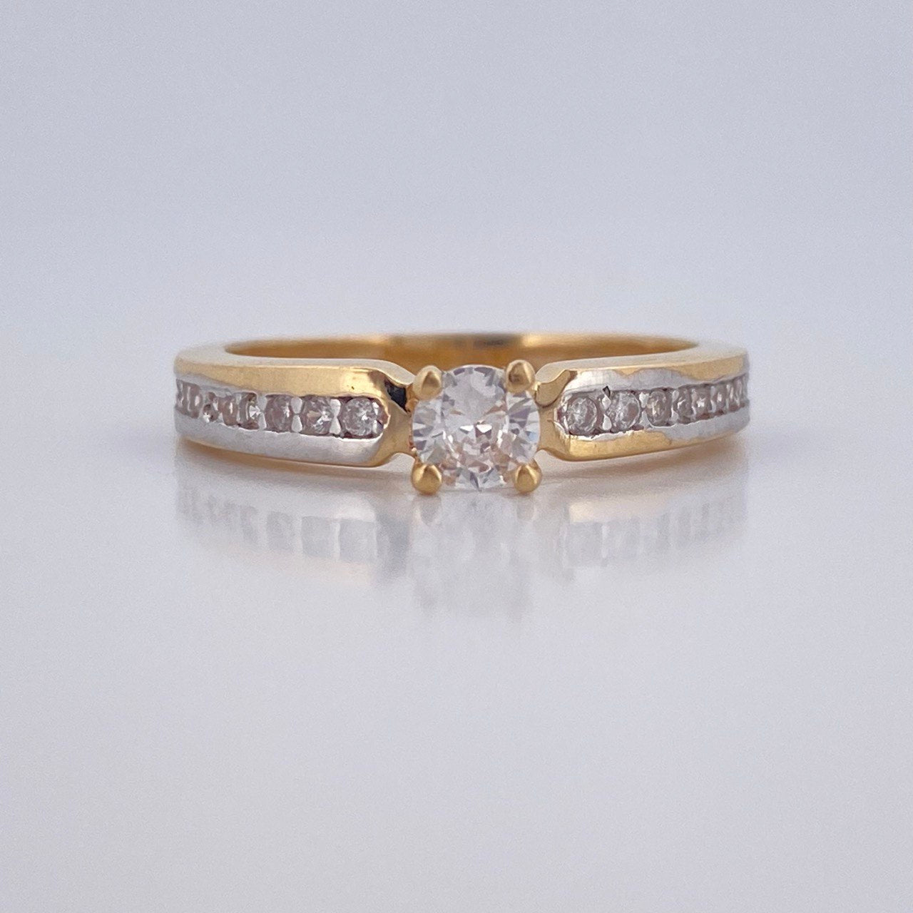 Anillo Solitario Churumbela 3.15gr / T6 1/14 / Oro 18K &