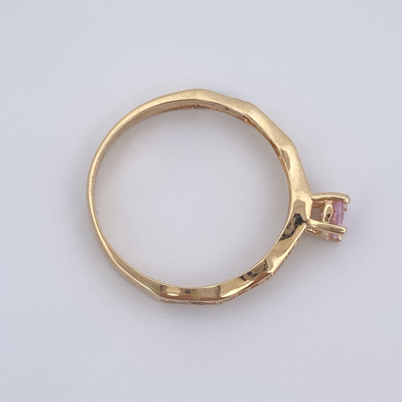 Solitaire Ring Churumbela 1.9gr / Size 6 3/4 / 18K Gold &