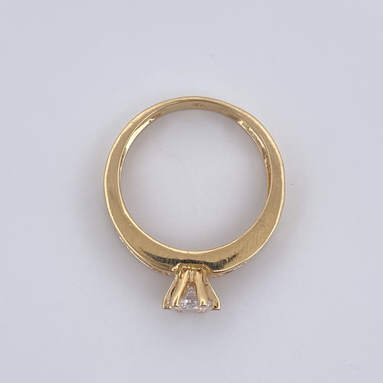 Solitaire Ring Churumbela 3.5gr / Size 6 / 18K Gold &