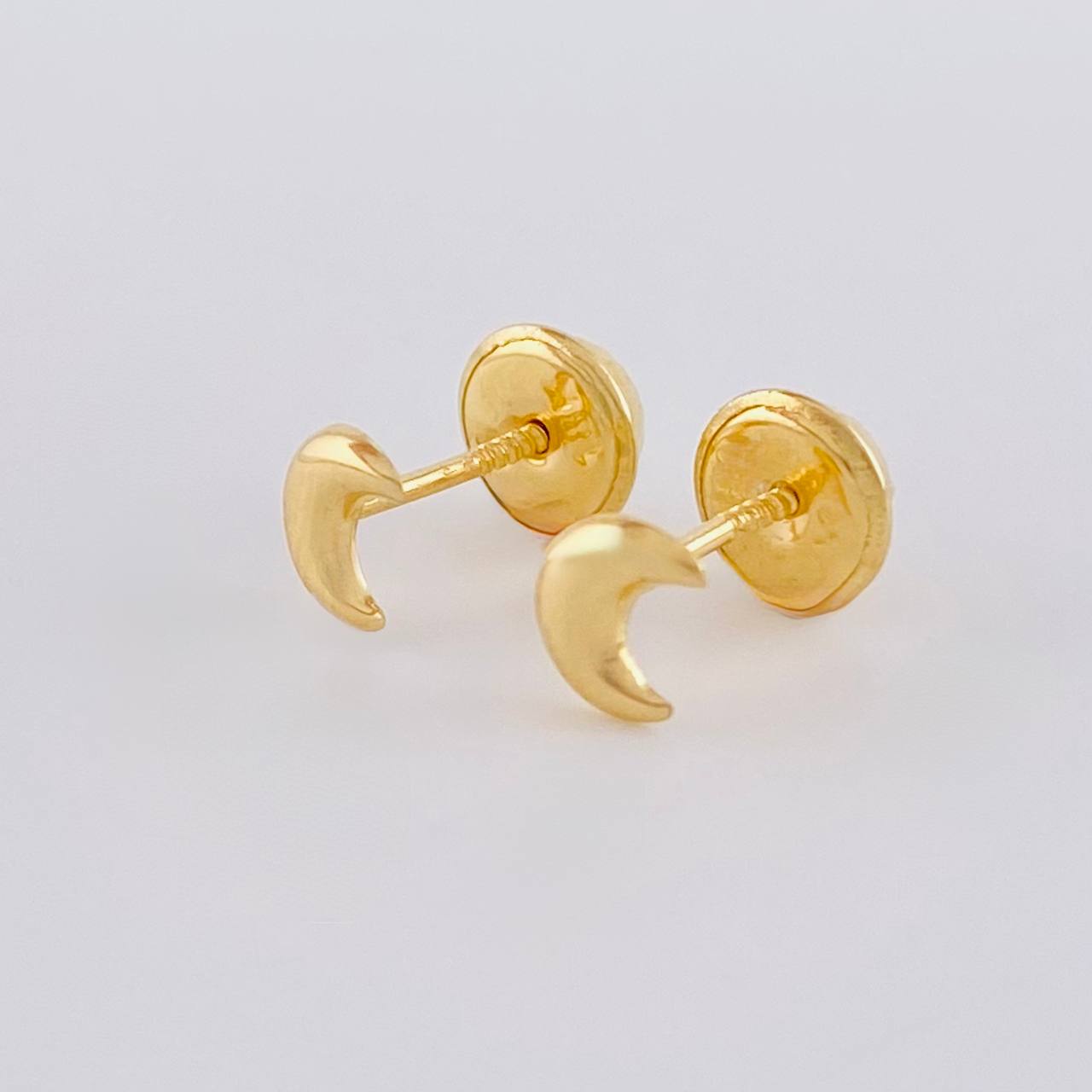 Stud Earrings Half Moon 0.4 g / in / 4.9 mm Yellow Gold 18K