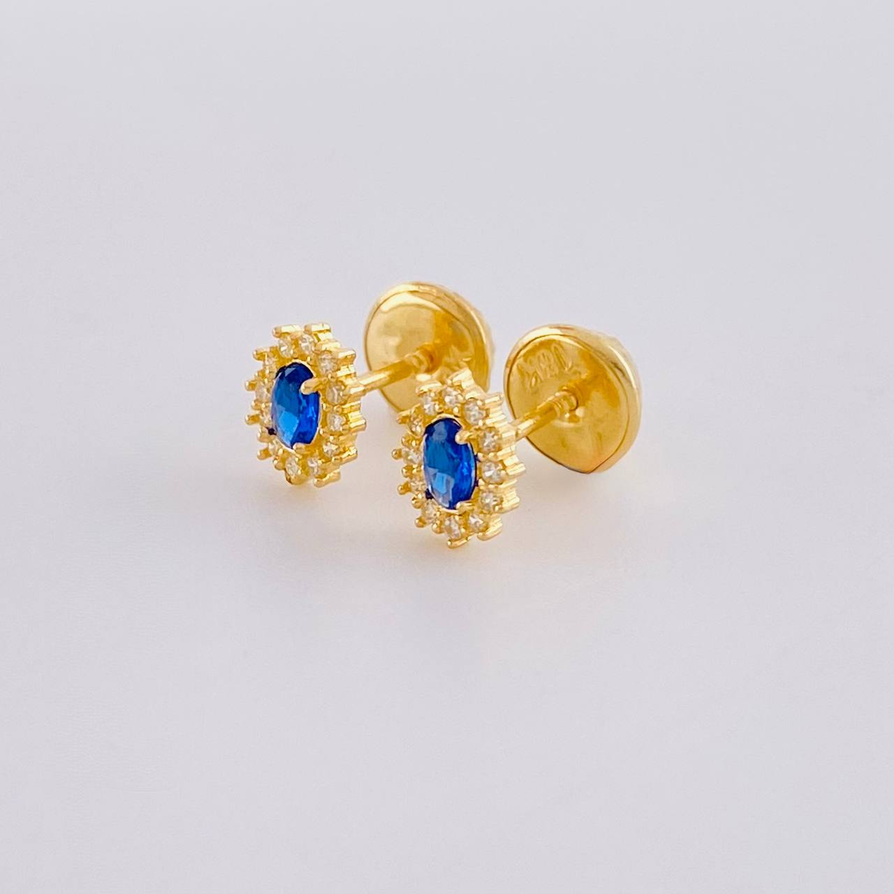 Stud Earrings Halo Oval 0.7 g / in / 6 mm Yellow Gold 18K