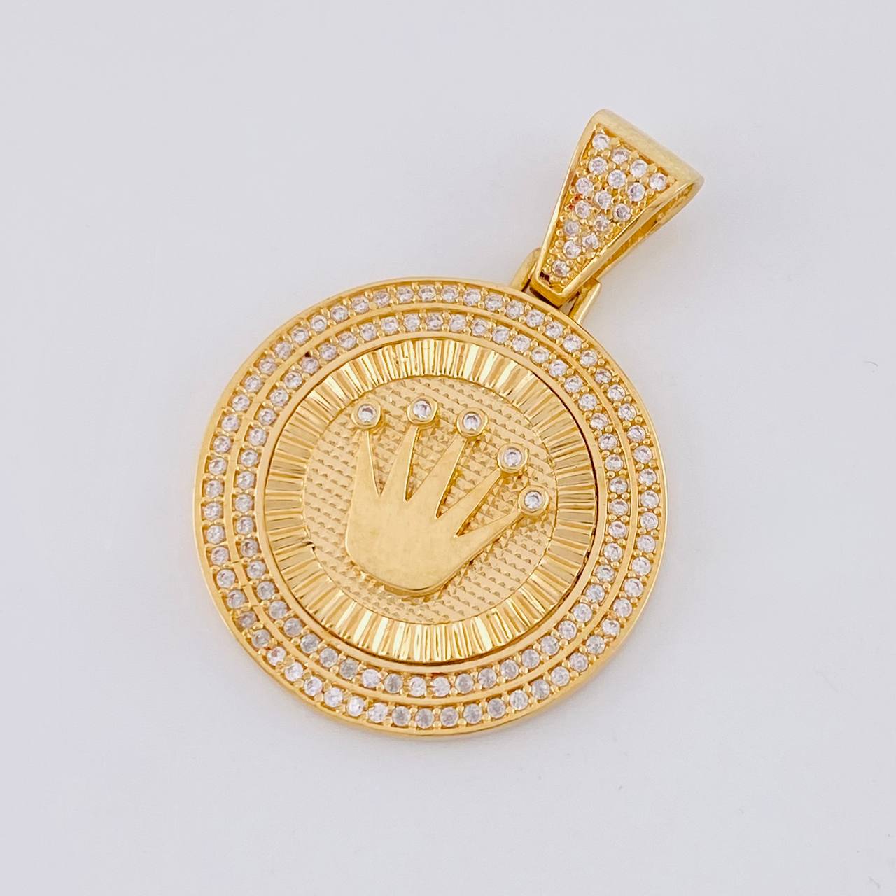 Dije Corona Poder 10.4 g / 1 1/2 in Oro Amarillo 18K