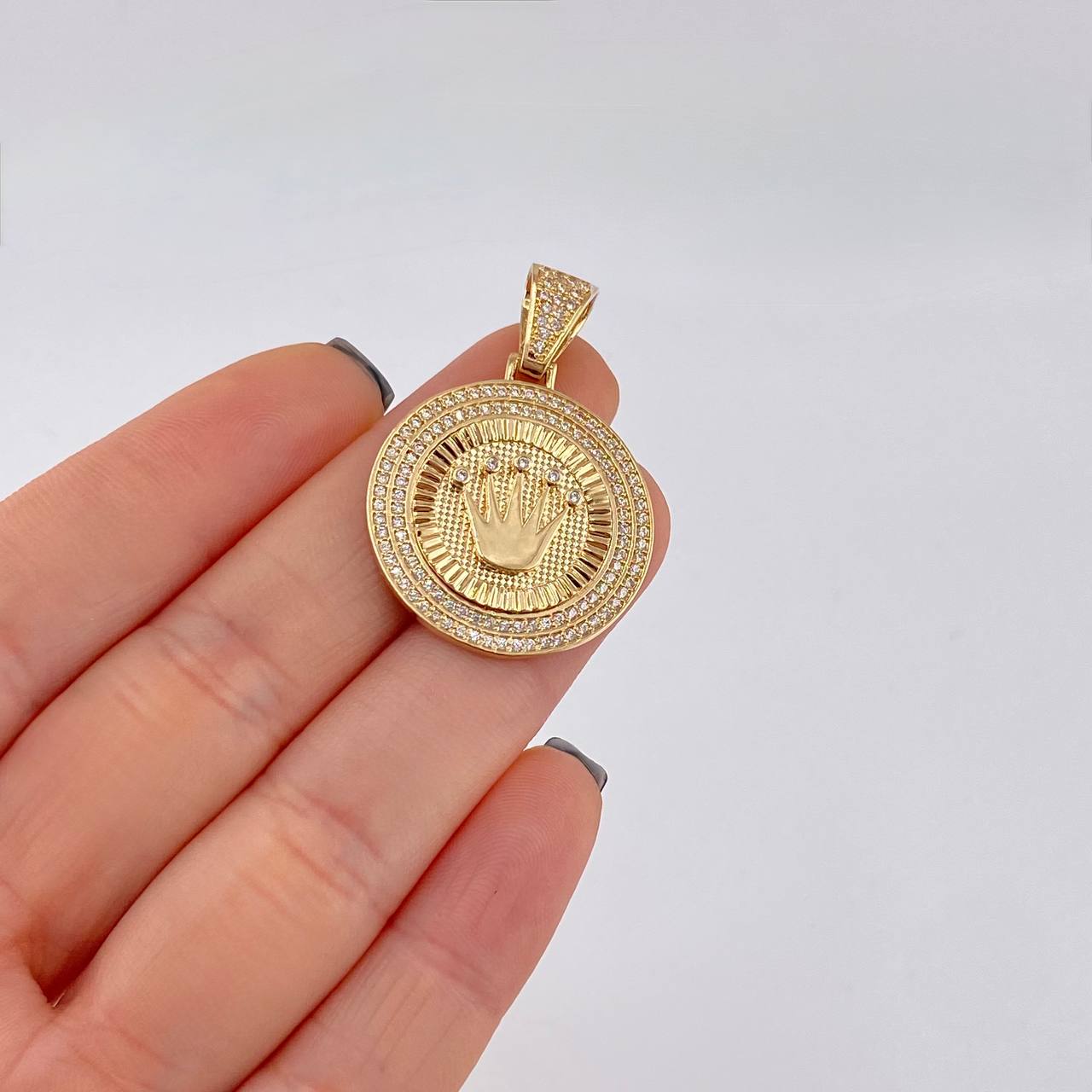 Dije Corona Poder 10.4 g / 1 1/2 in Oro Amarillo 18K