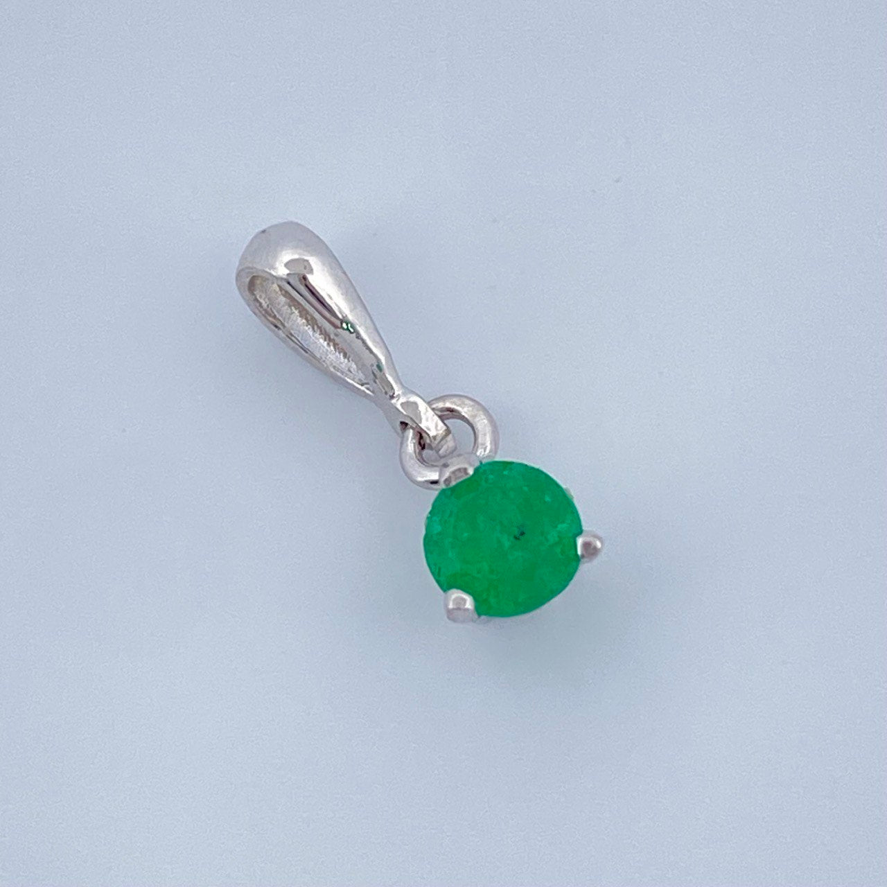 Pendant Essence 0.3gr / 1/2 in / Sterling Silver 950%